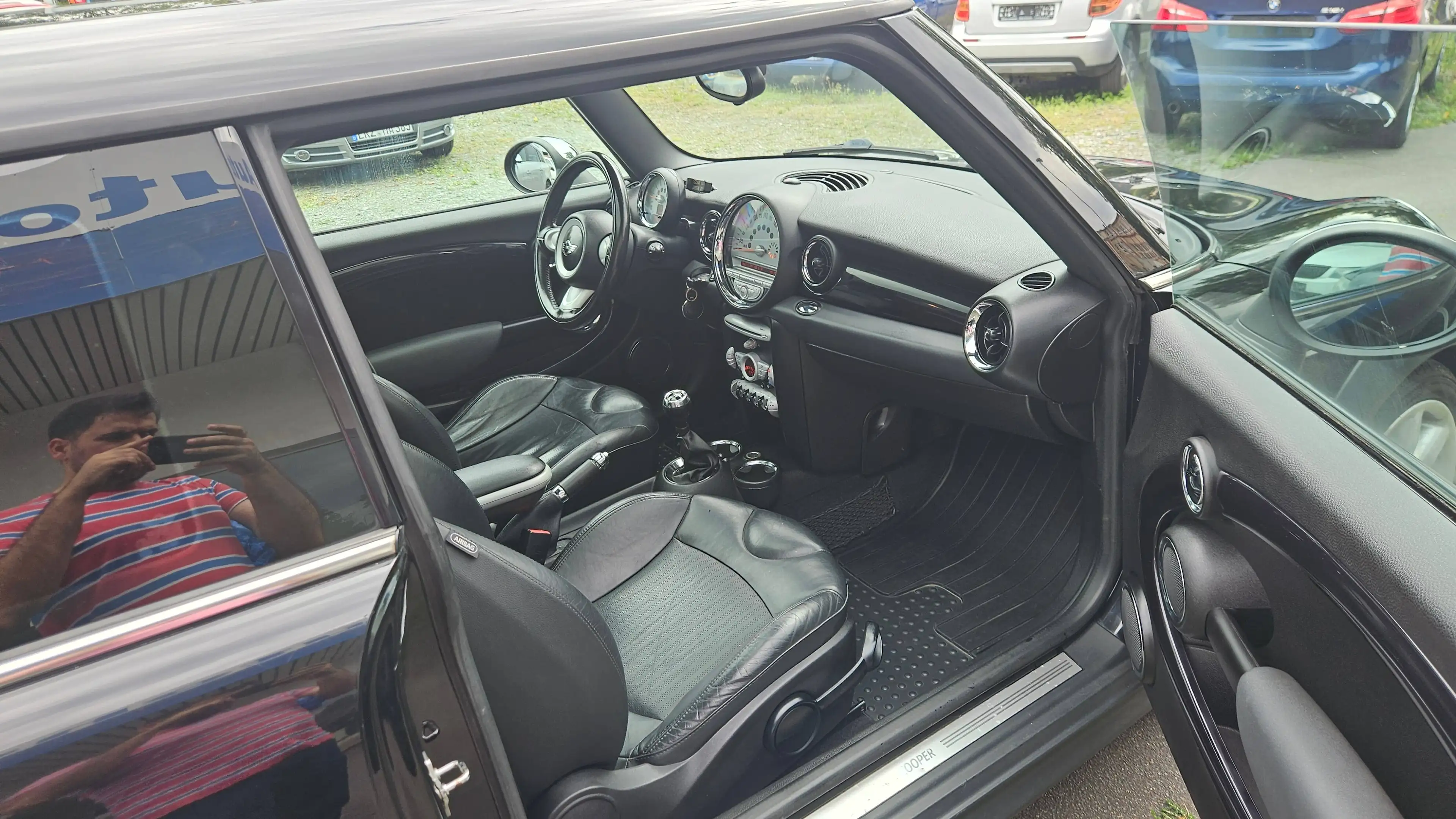 MINI One Cooper — photo 12