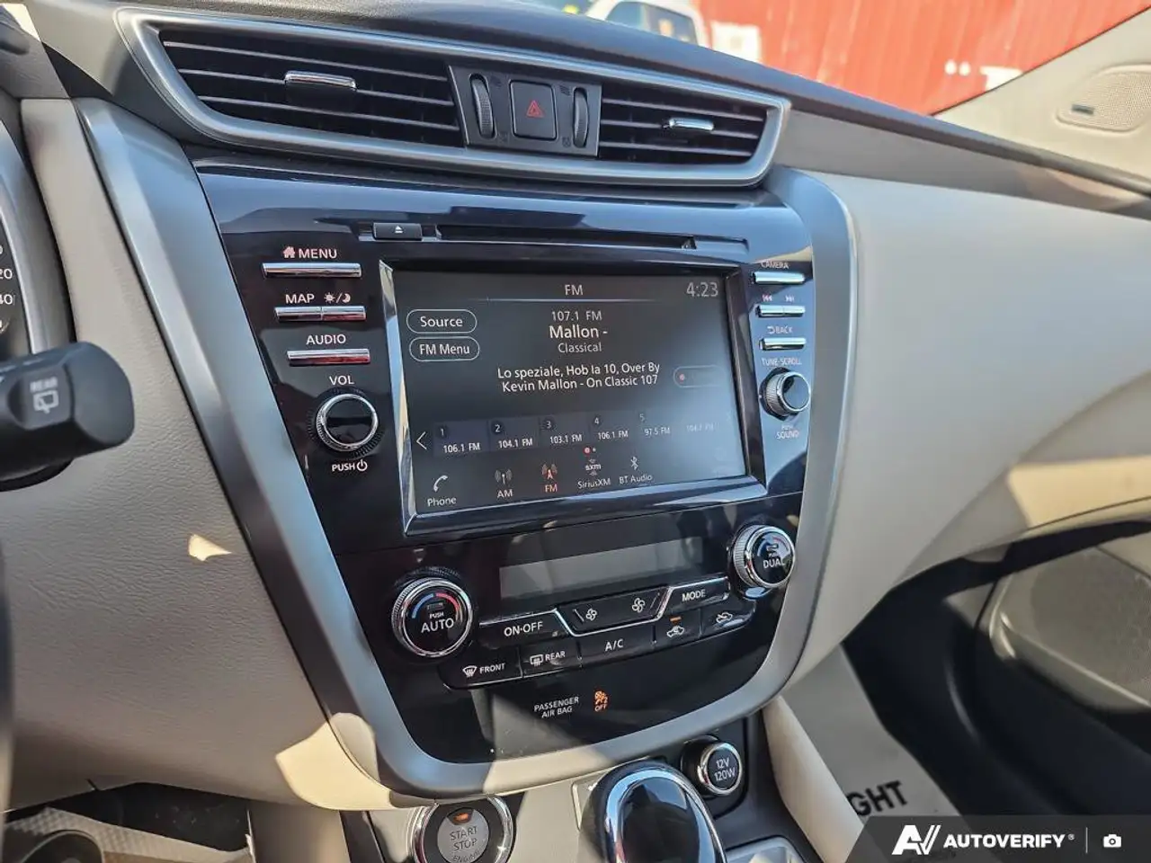 Nissan Murano снимка Nissan Murano