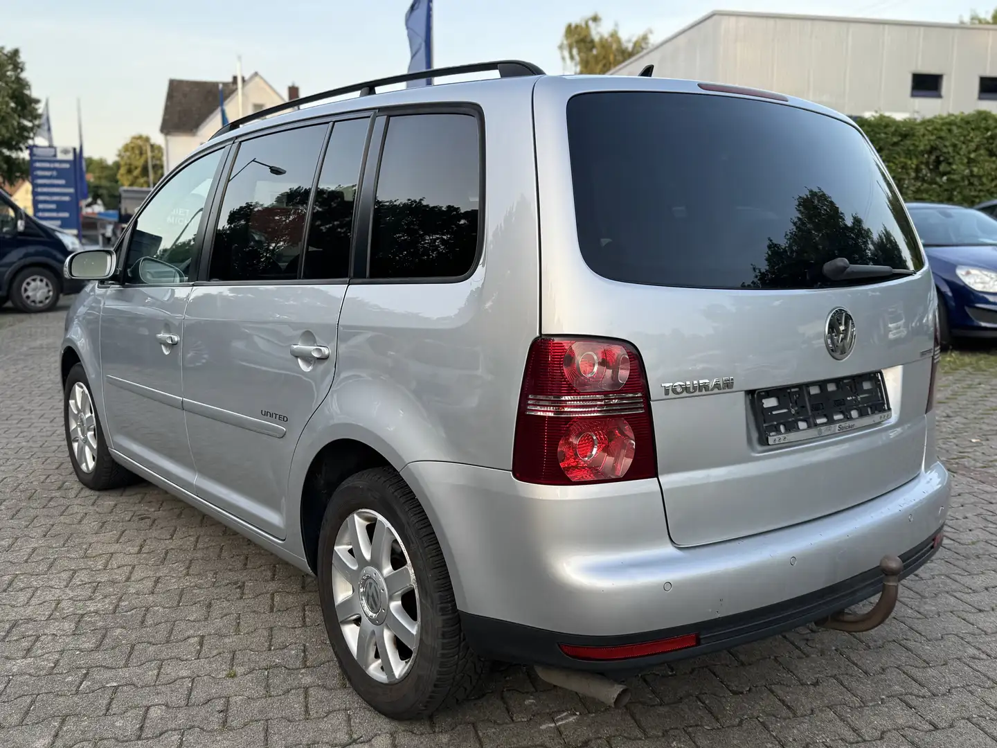 Volkswagen Touran United EcoFuel Grau - 2