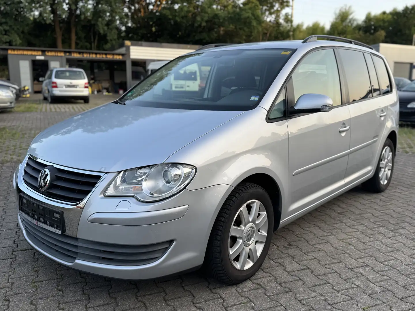 Volkswagen Touran United EcoFuel Grau - 1