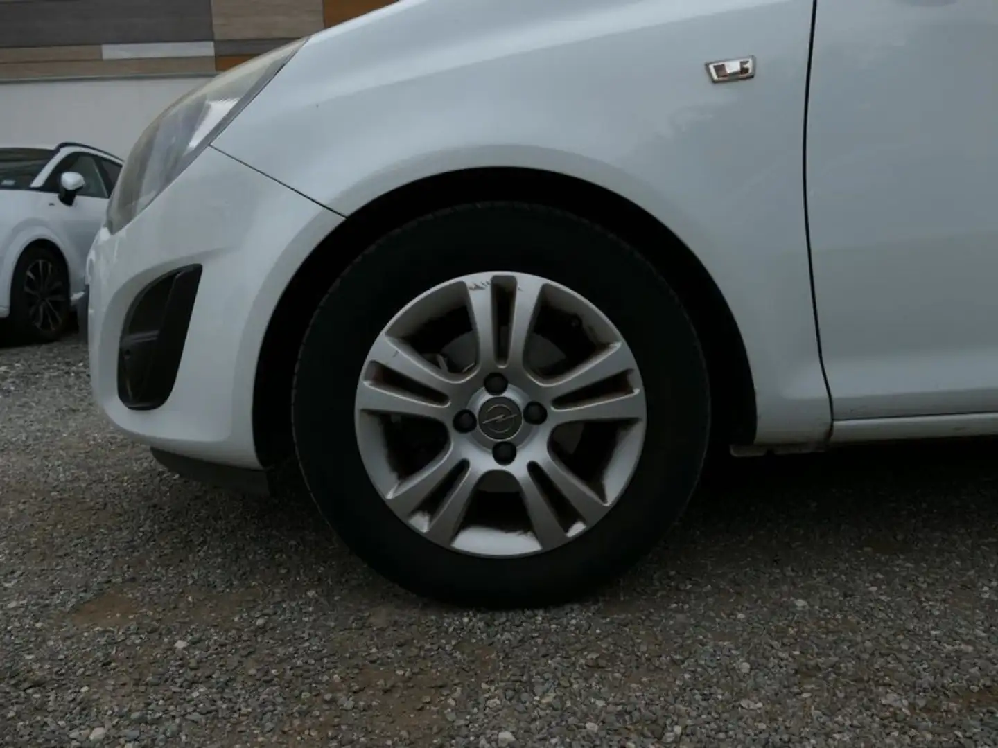 Opel Corsa 1.2 TWINPORT 85 Ch GRAPHITE BVM5 Blanc - 2