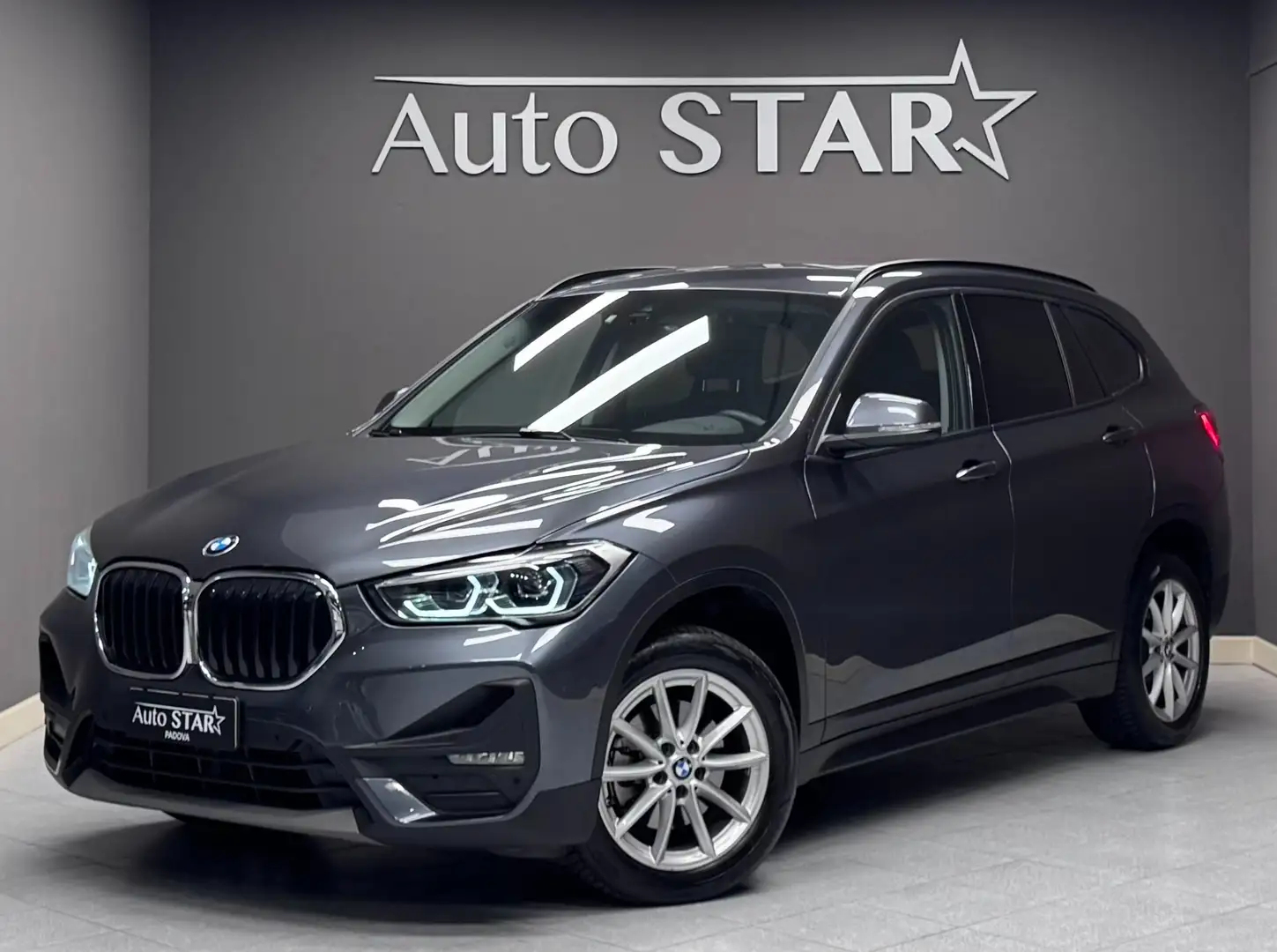 BMW X1 X1 sdrive18d Sport auto Gris - 1