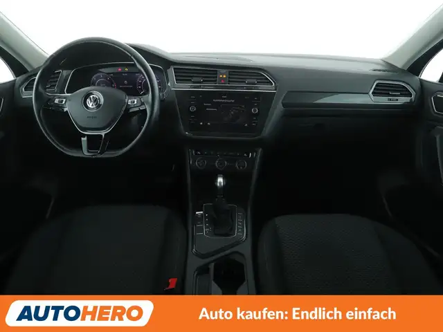Volkswagen Tiguan Allspace view 12