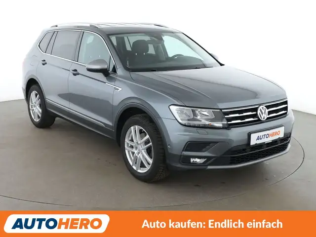 Volkswagen Tiguan Allspace view 8