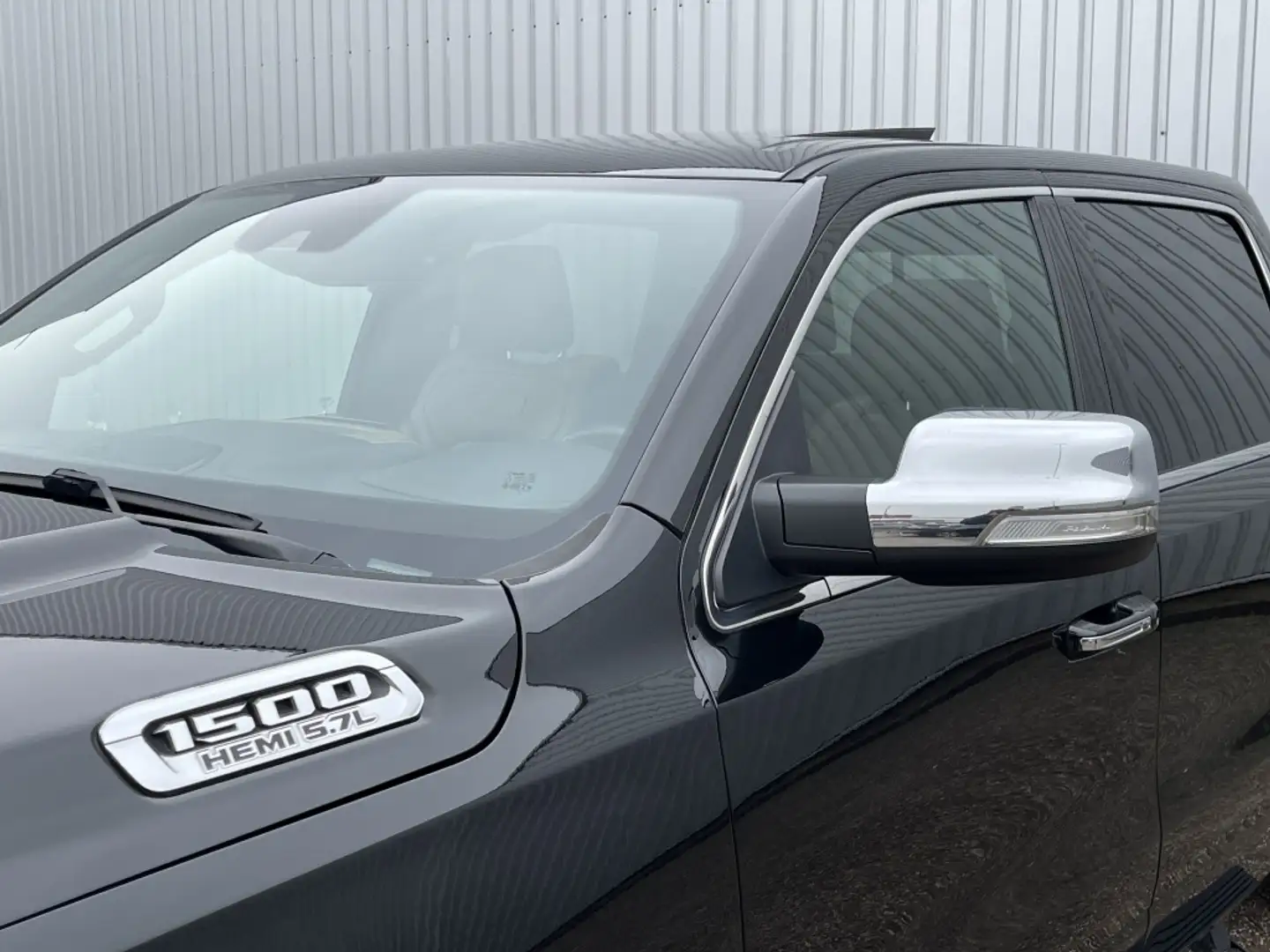 Dodge RAM 1500 pick up 4x4 Crew Cab Longhorn Zwart - 2