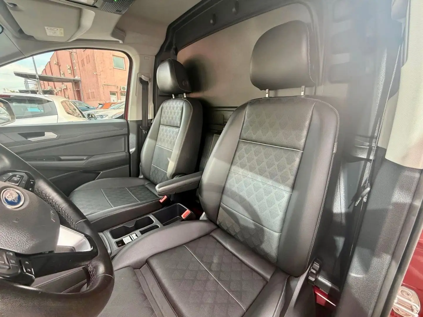 Ford Transit Connect Limited L2 Kasten Rot - 2