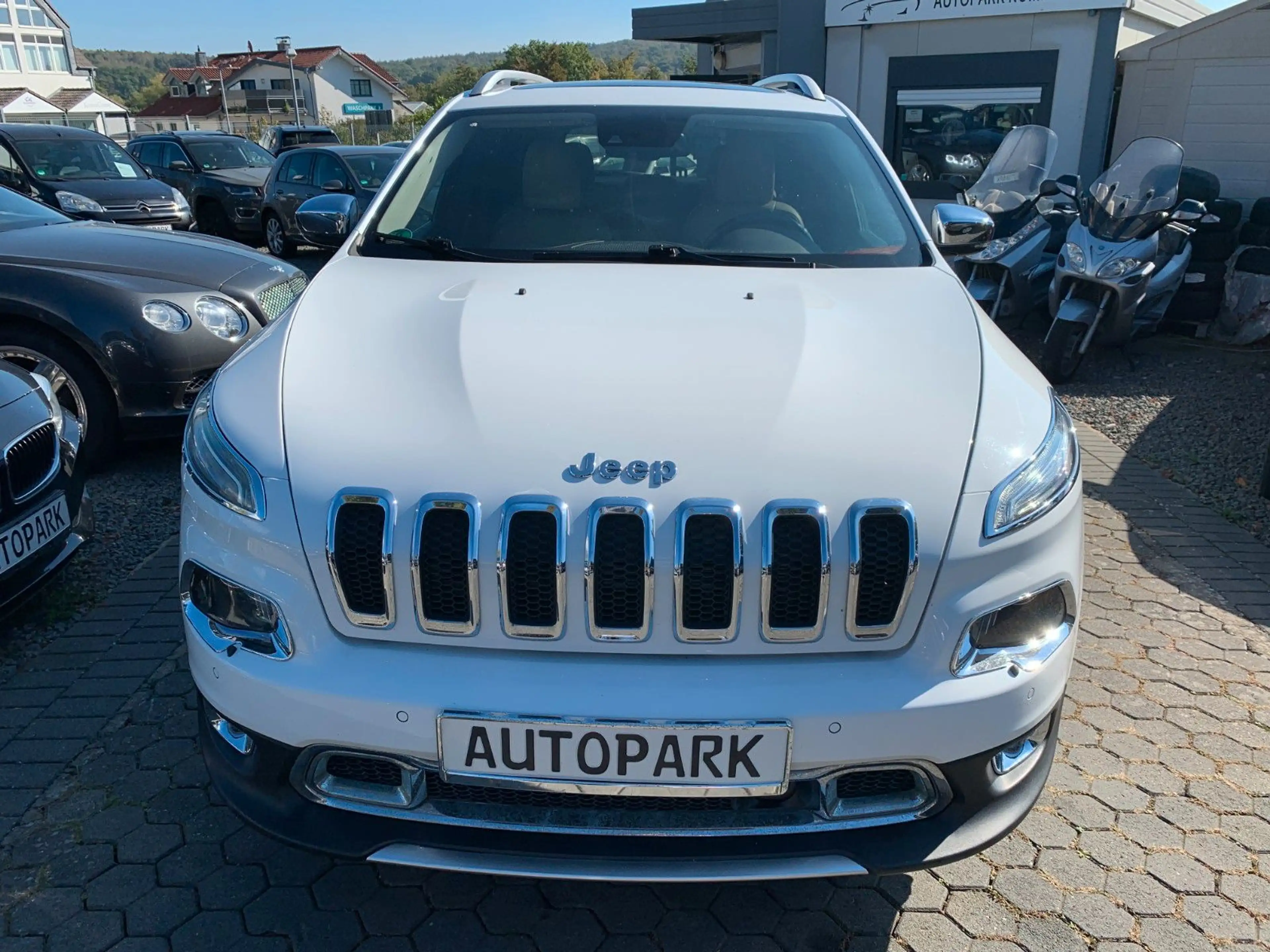 Jeep Cherokee Limited 4WD*Cam*Leder*PanDach* — photo 2
