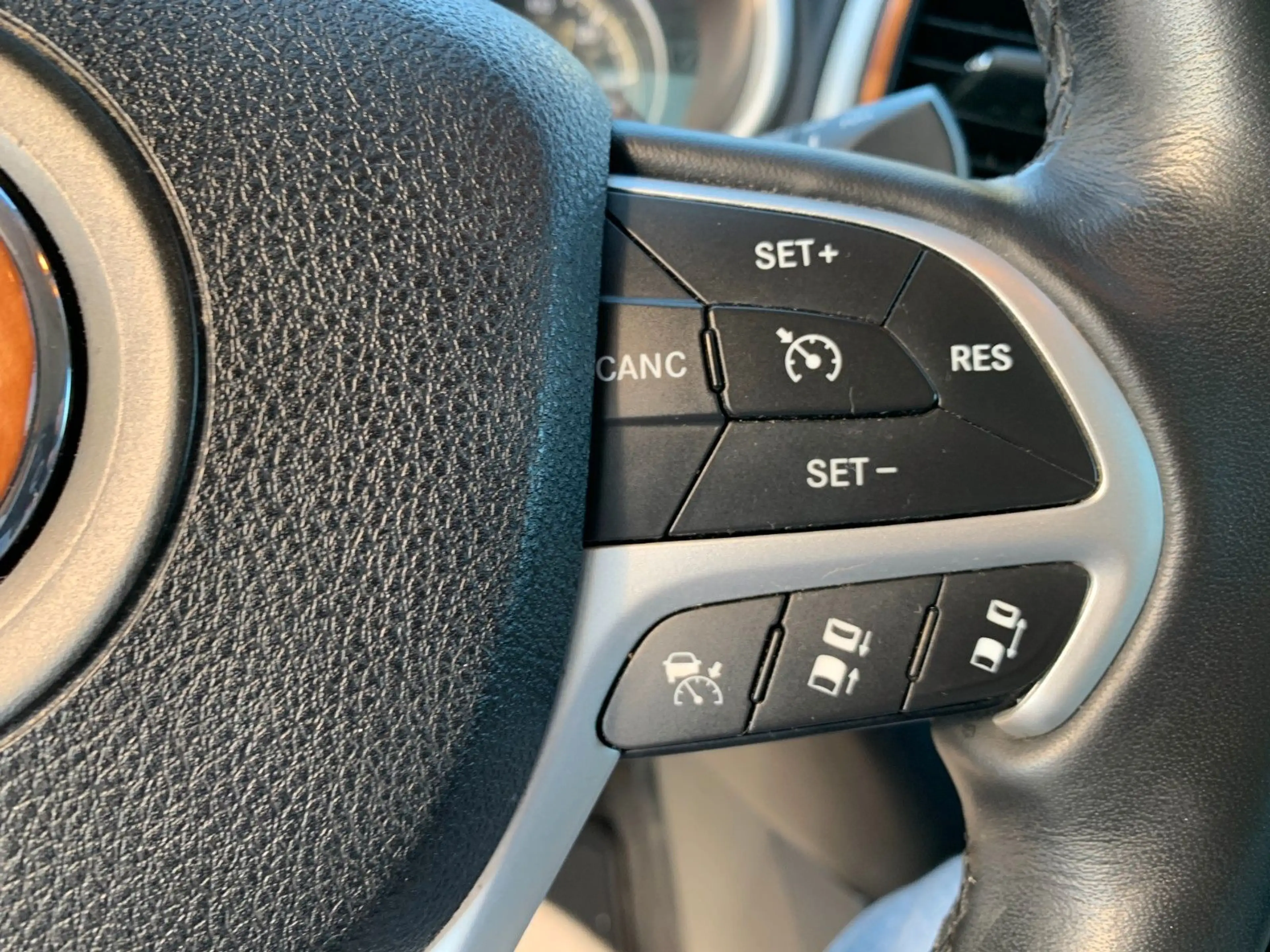 Jeep Cherokee Limited 4WD*Cam*Leder*PanDach* — photo 20