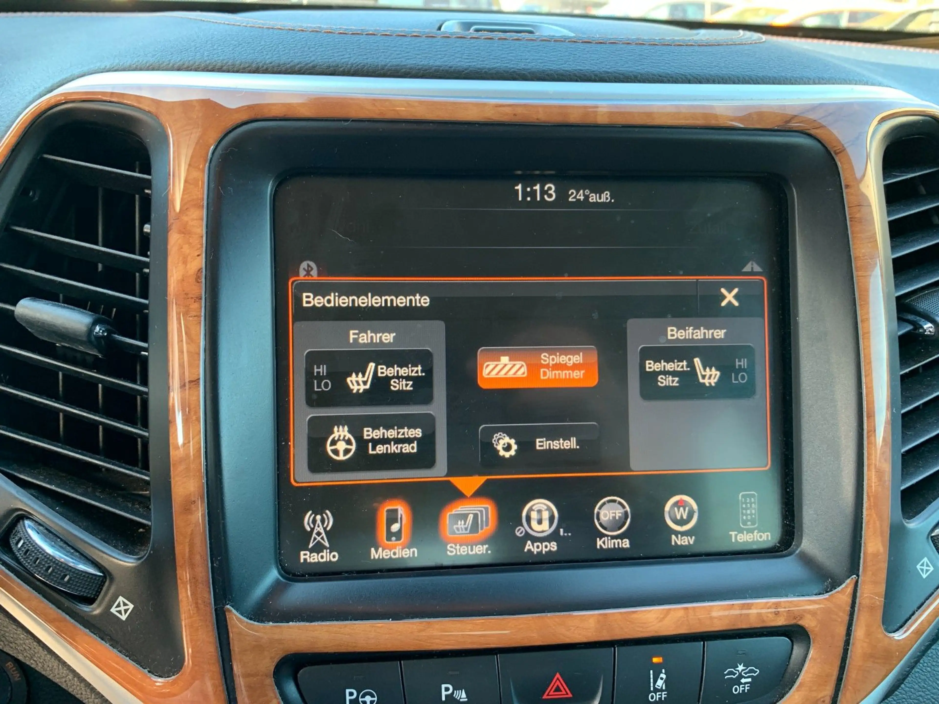 Jeep Cherokee Limited 4WD*Cam*Leder*PanDach* — photo 27