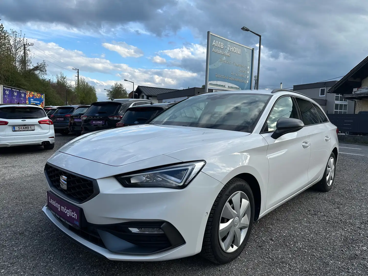 SEAT Leon FR 1,5 eTSI ACT DSG,* Virtual, AHK, Kamera, Leder* Weiß - 2