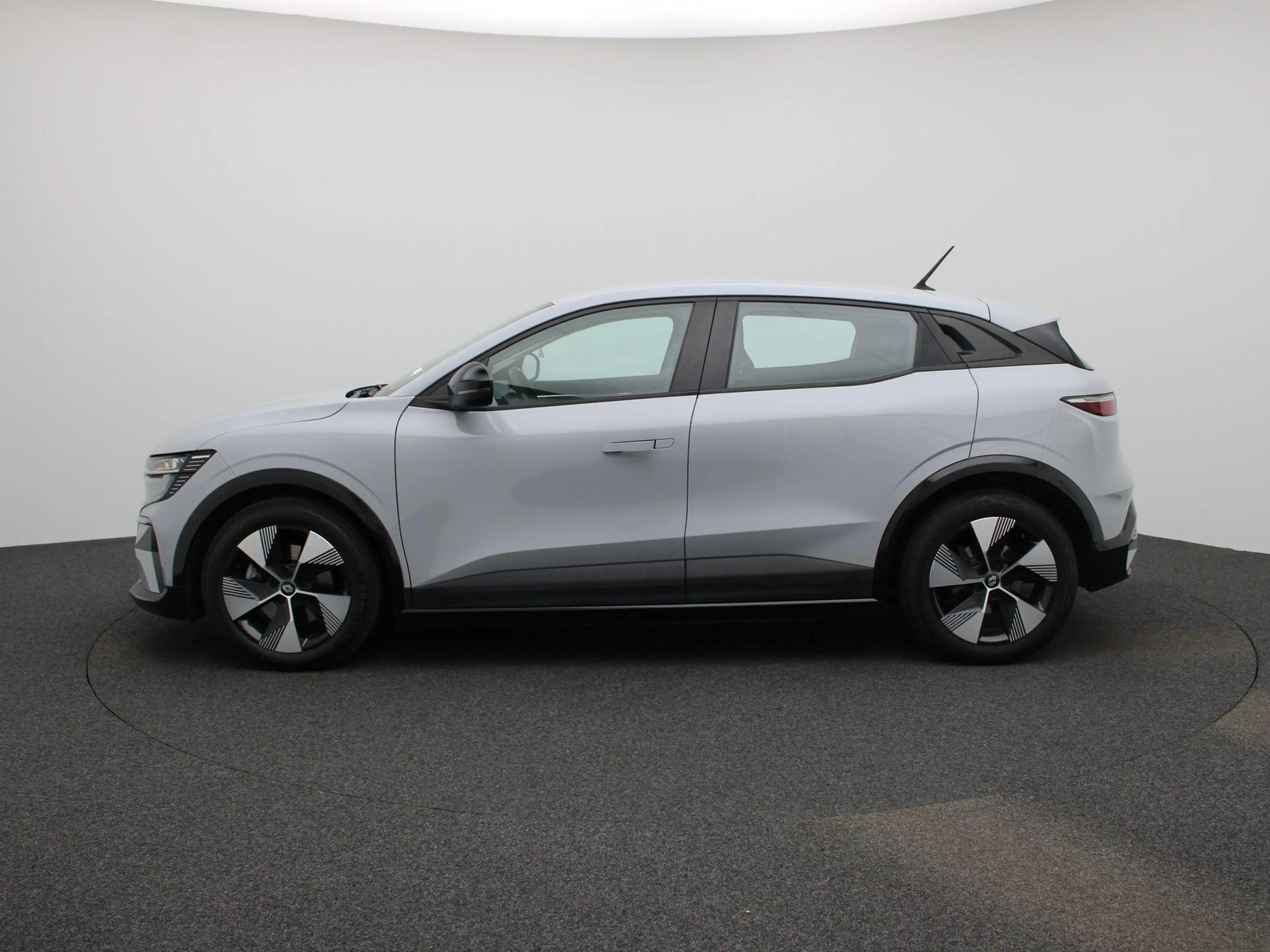 Renault Megane E-Tech EV40 Boost Charge Equilibre Pack Comfort | Apple C — photo 4