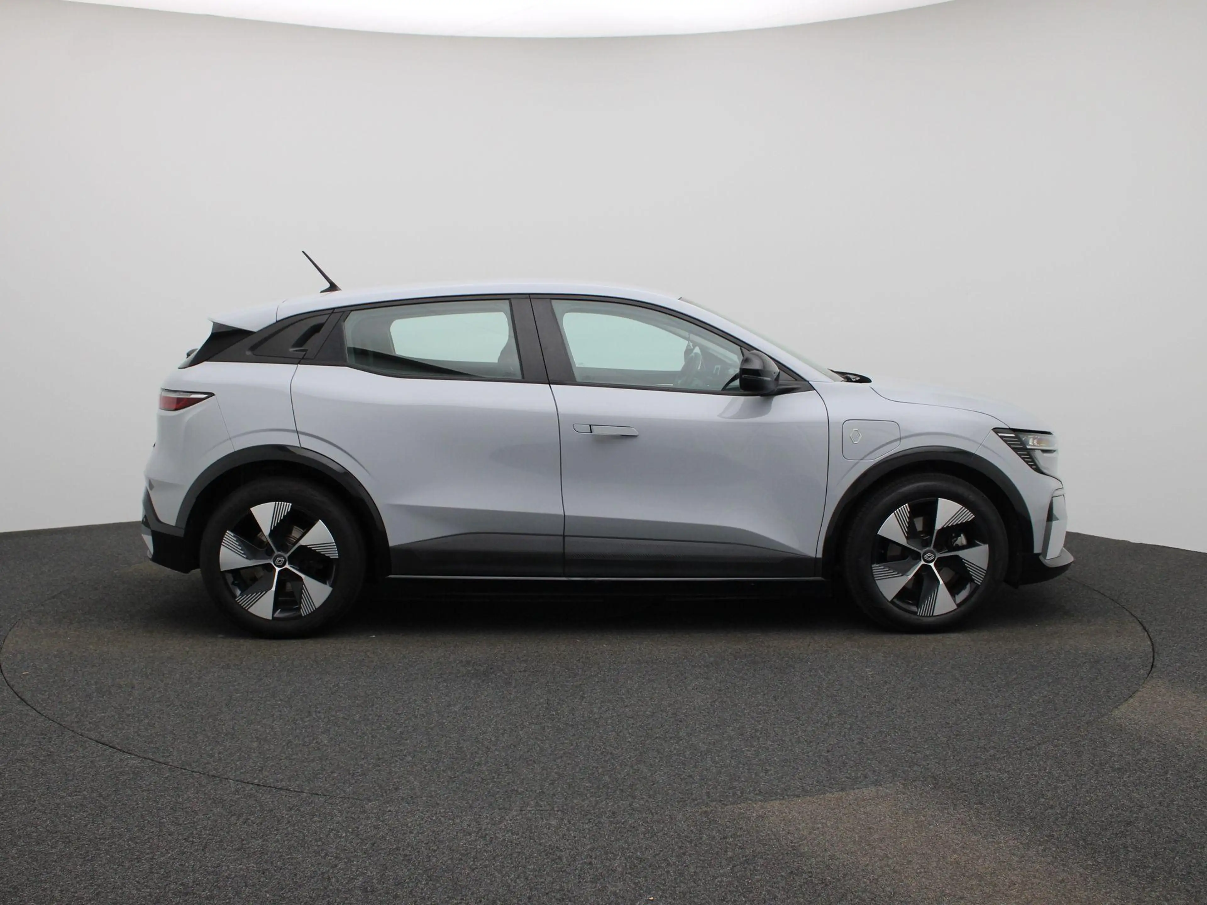 Renault Megane E-Tech EV40 Boost Charge Equilibre Pack Comfort | Apple C — photo 6