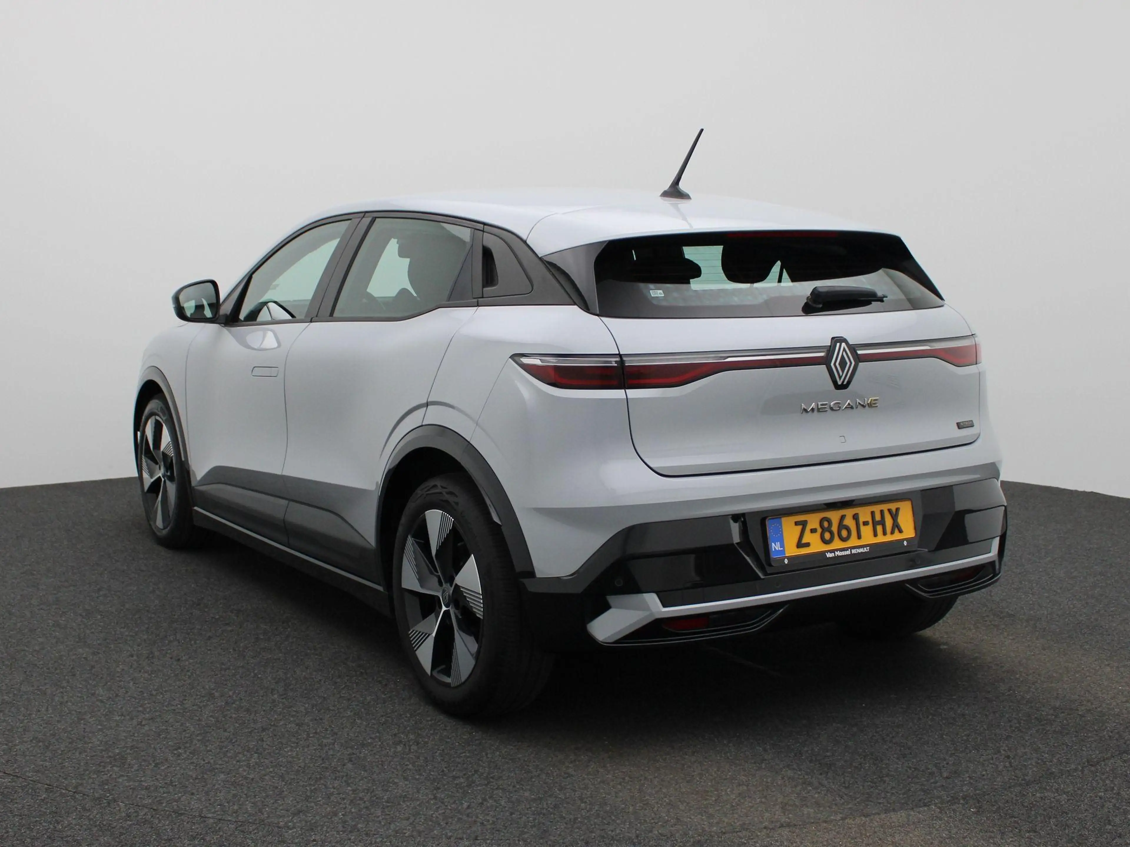 Renault Megane E-Tech EV40 Boost Charge Equilibre Pack Comfort | Apple C — photo 2