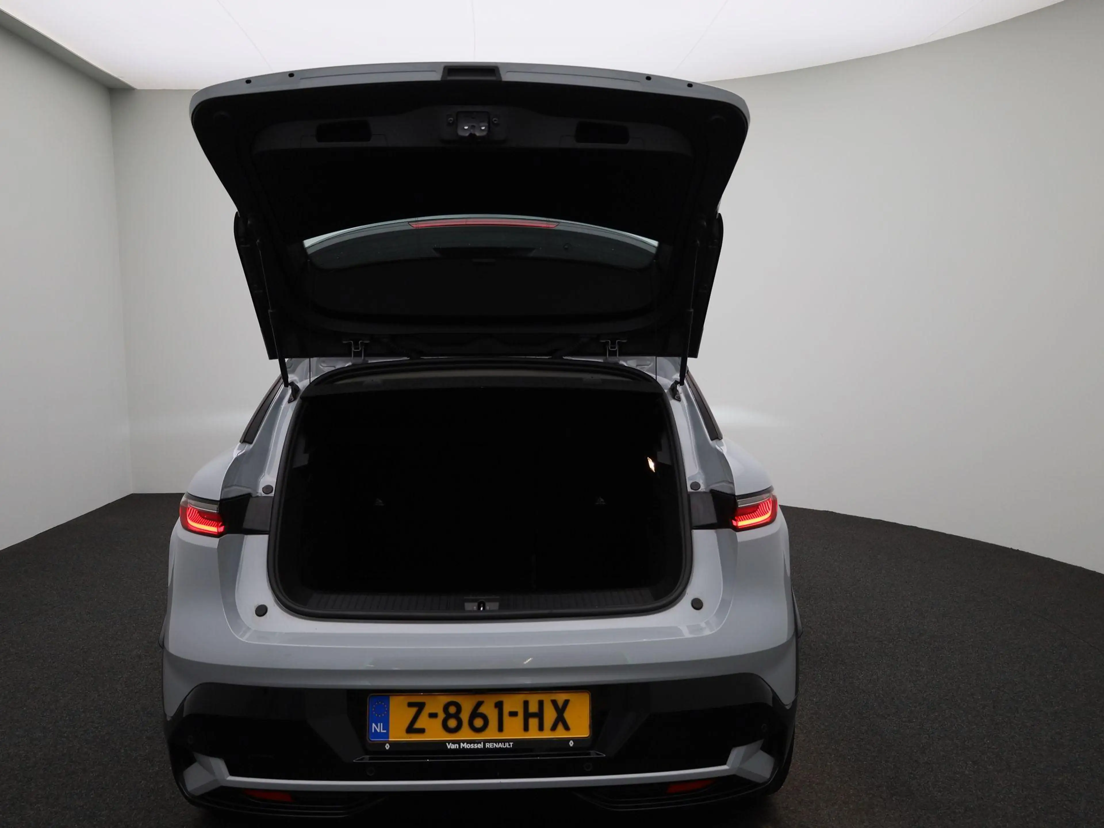 Renault Megane E-Tech EV40 Boost Charge Equilibre Pack Comfort | Apple C — photo 11