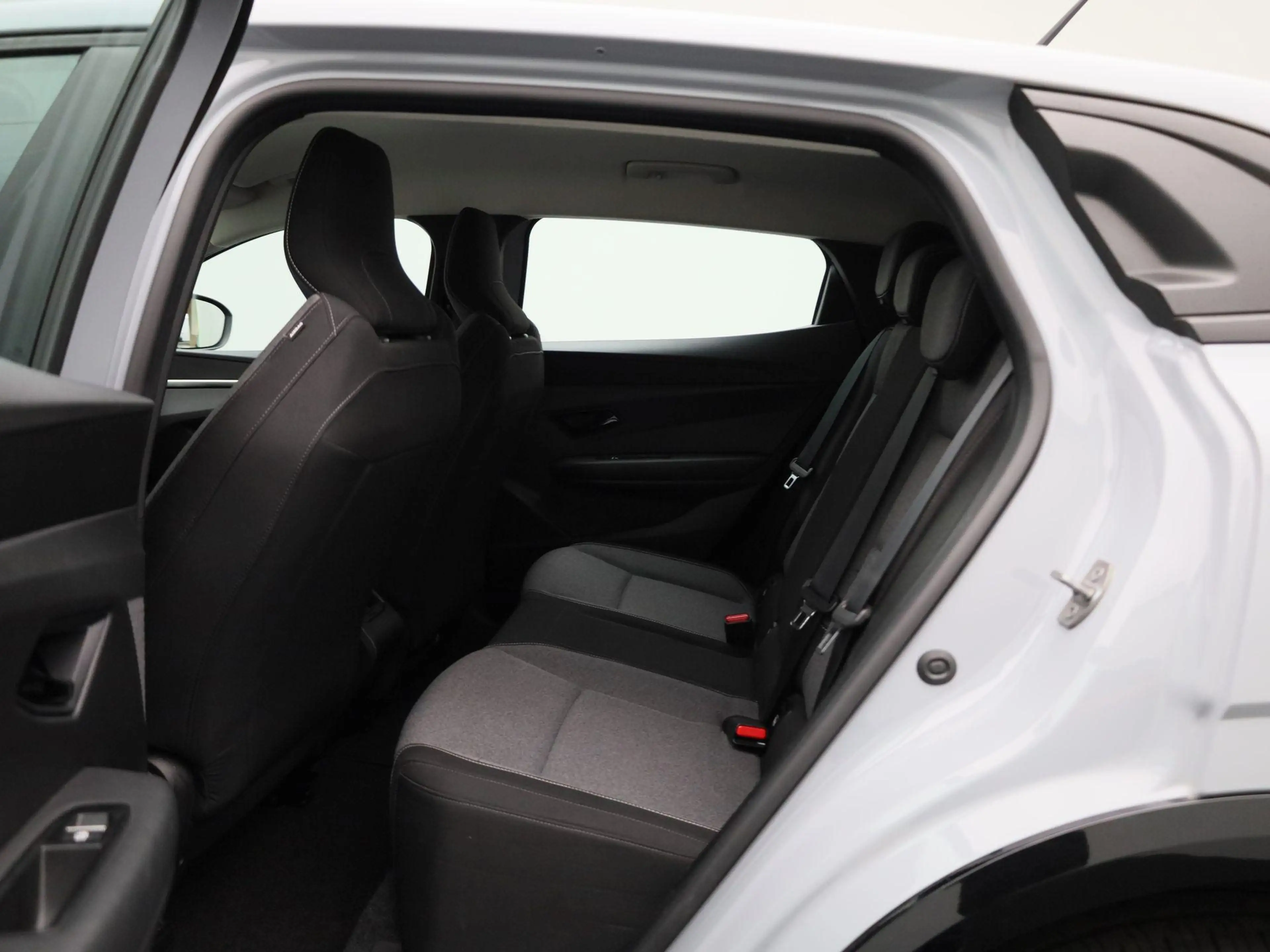 Renault Megane E-Tech EV40 Boost Charge Equilibre Pack Comfort | Apple C — photo 10