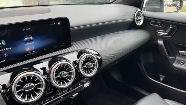 Mercedes-Benz A-Class view 18