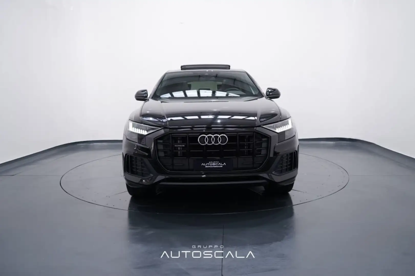 Audi Q8 50 TDI 286cv Quattro Tiptronic Sport S-Line #Tetto Noir - 2