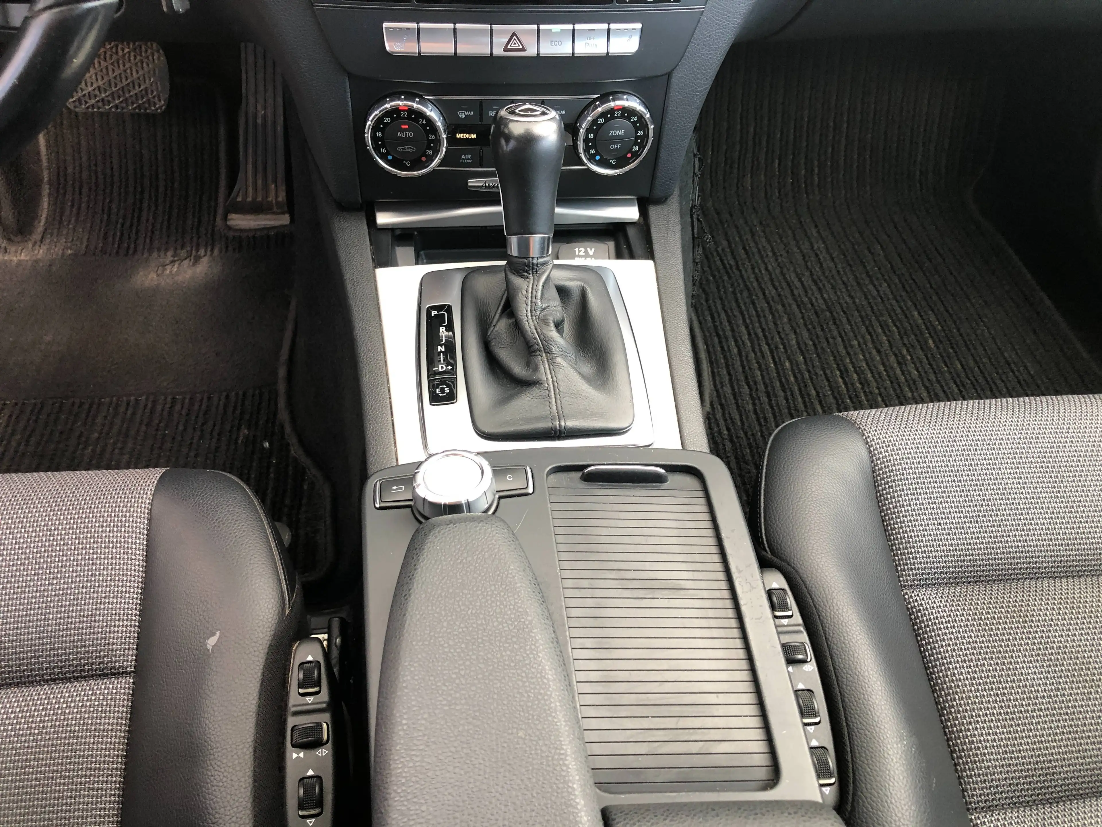 Mercedes-Benz C 250 CDI T BlueEFFICIENCY*AHK*Bi-Xenon*COMAND*3.Hand* — photo 13