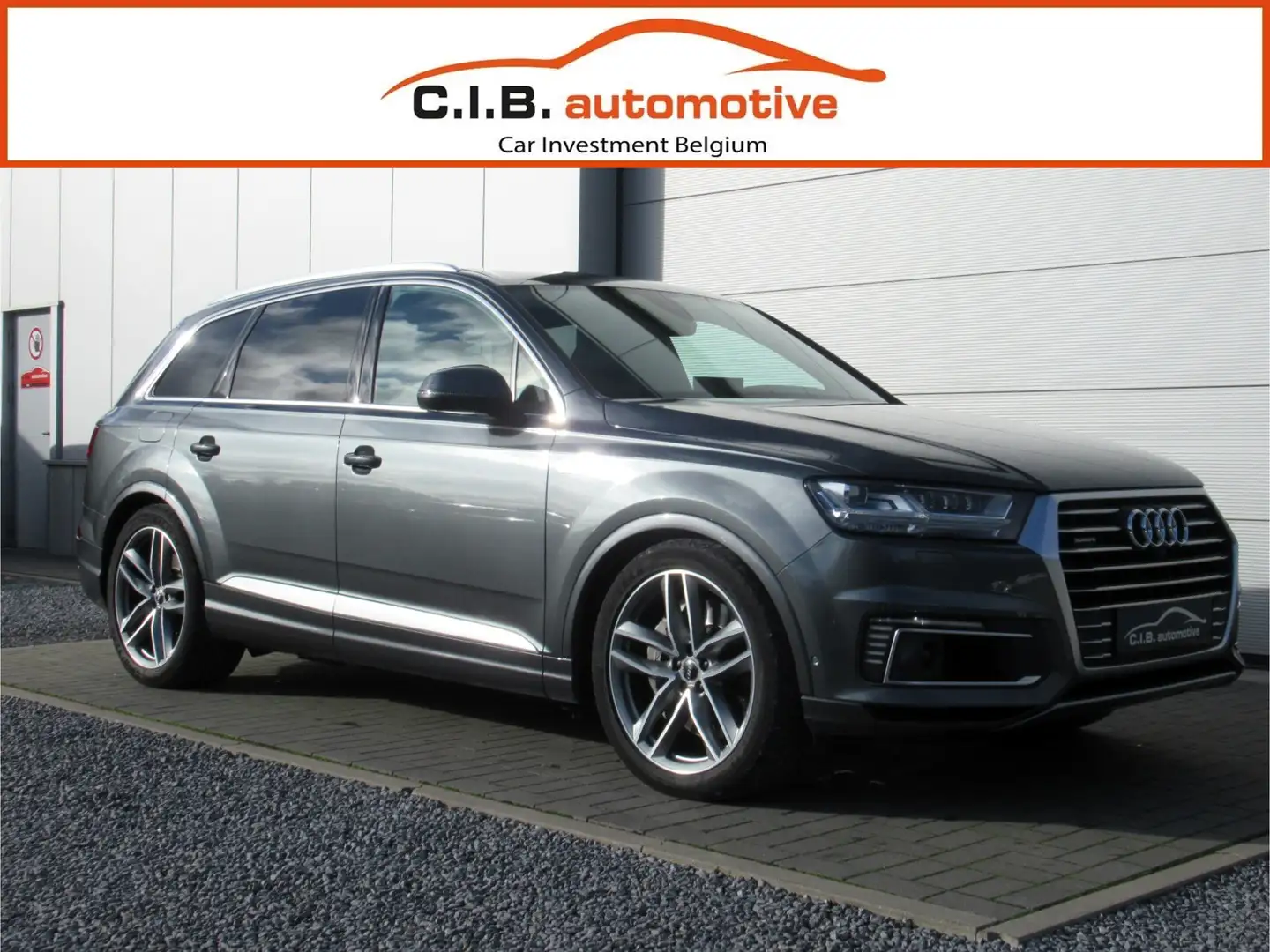 Audi Q7 e-tron 3.0 TDi S-Line / € 30.990 netto / FULL Grijs - 1