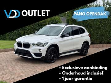 sDrive18i Sport Line / PANODAK / LEDER / NAVI / PDC