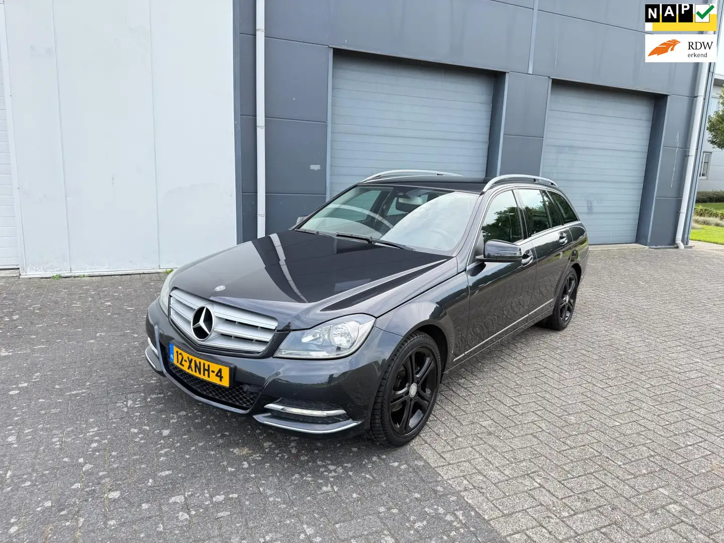 Mercedes-Benz C 180 Estate Business Class Avantgarde 2012 Zwart - 1