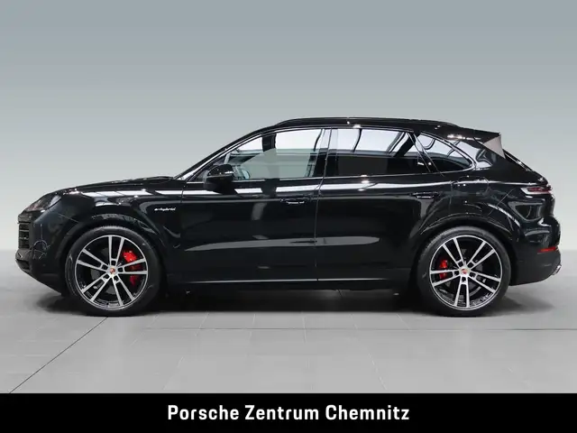 Porsche Cayenne view 2