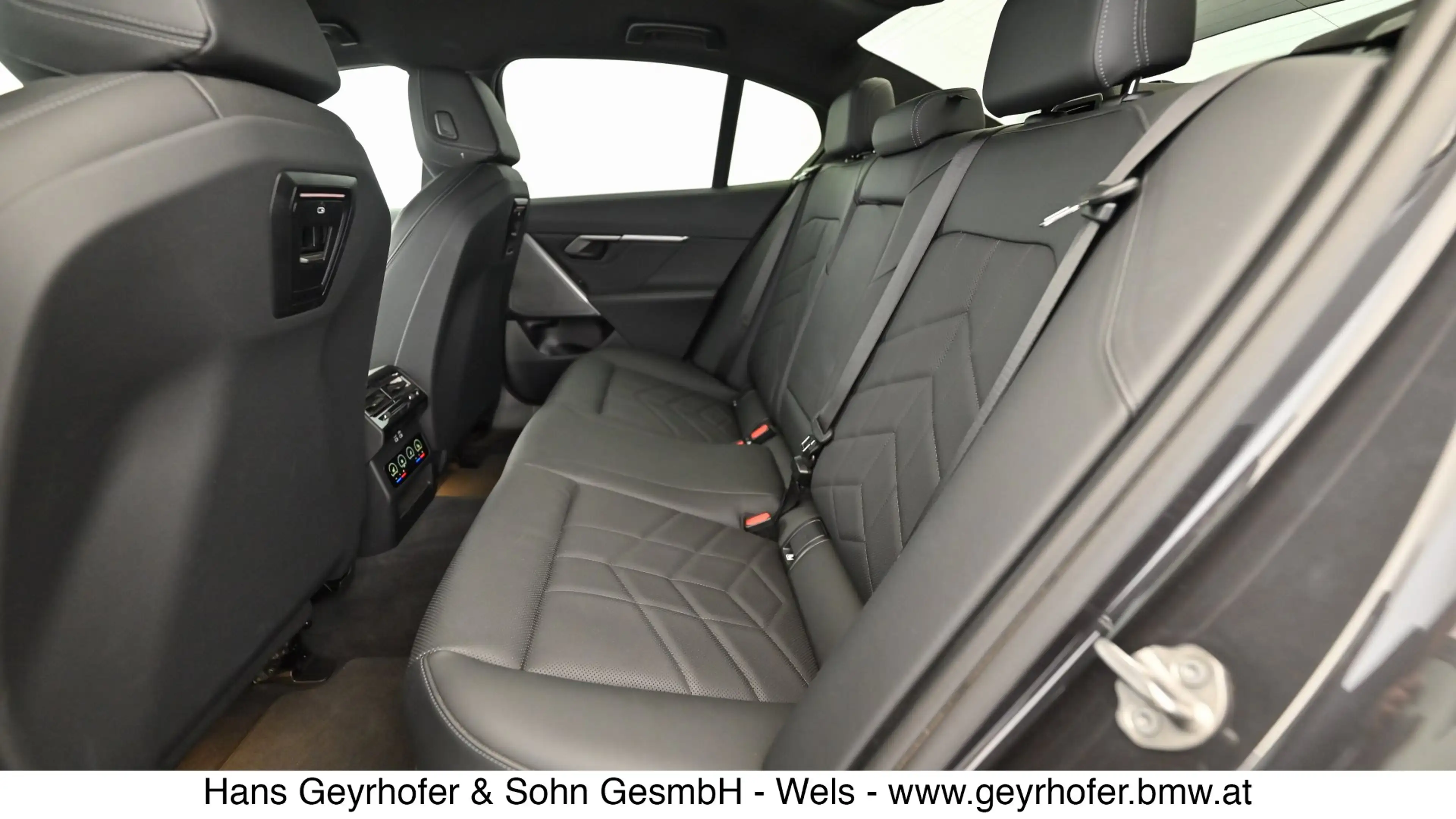 BMW 550 e xDrive *M-Paket/AHK/Sitzlüftung/Memorysitz/DA-Prof./360°* — photo 11