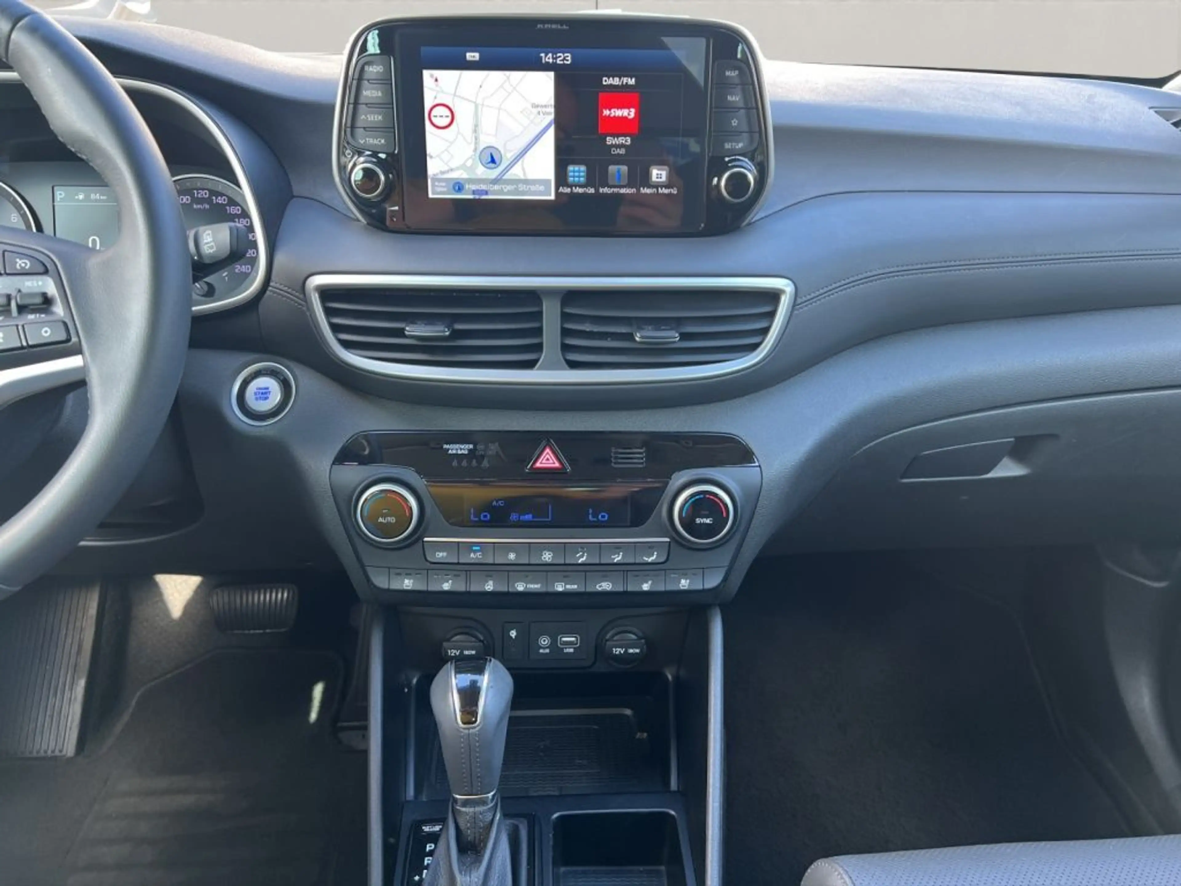 Hyundai TUCSON 1.6 GDi 4WD DCT Premium *Pano* — photo 11