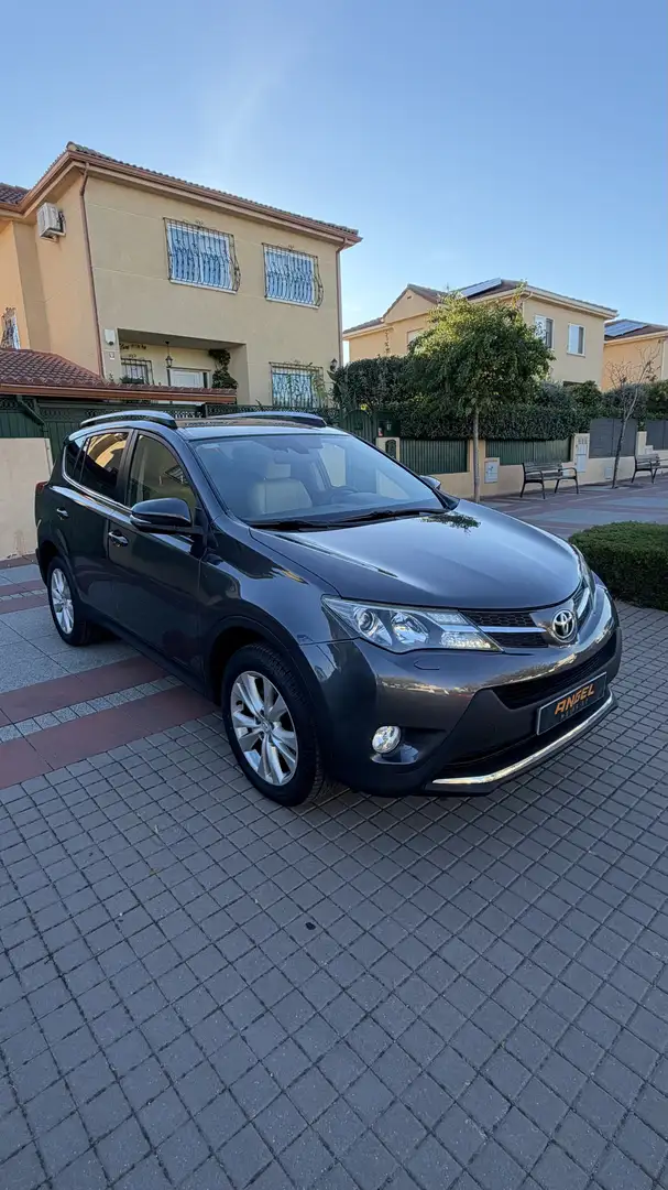 Toyota RAV4 120D Advance AWD Gris - 2