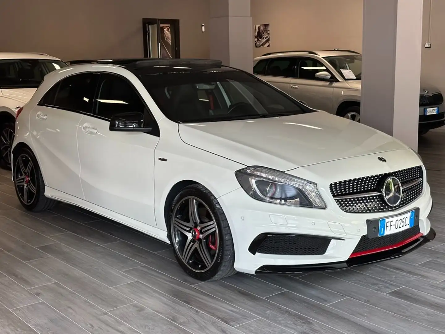 Mercedes-Benz A 250 A 250 SuperSport Autom 211cv White - 1