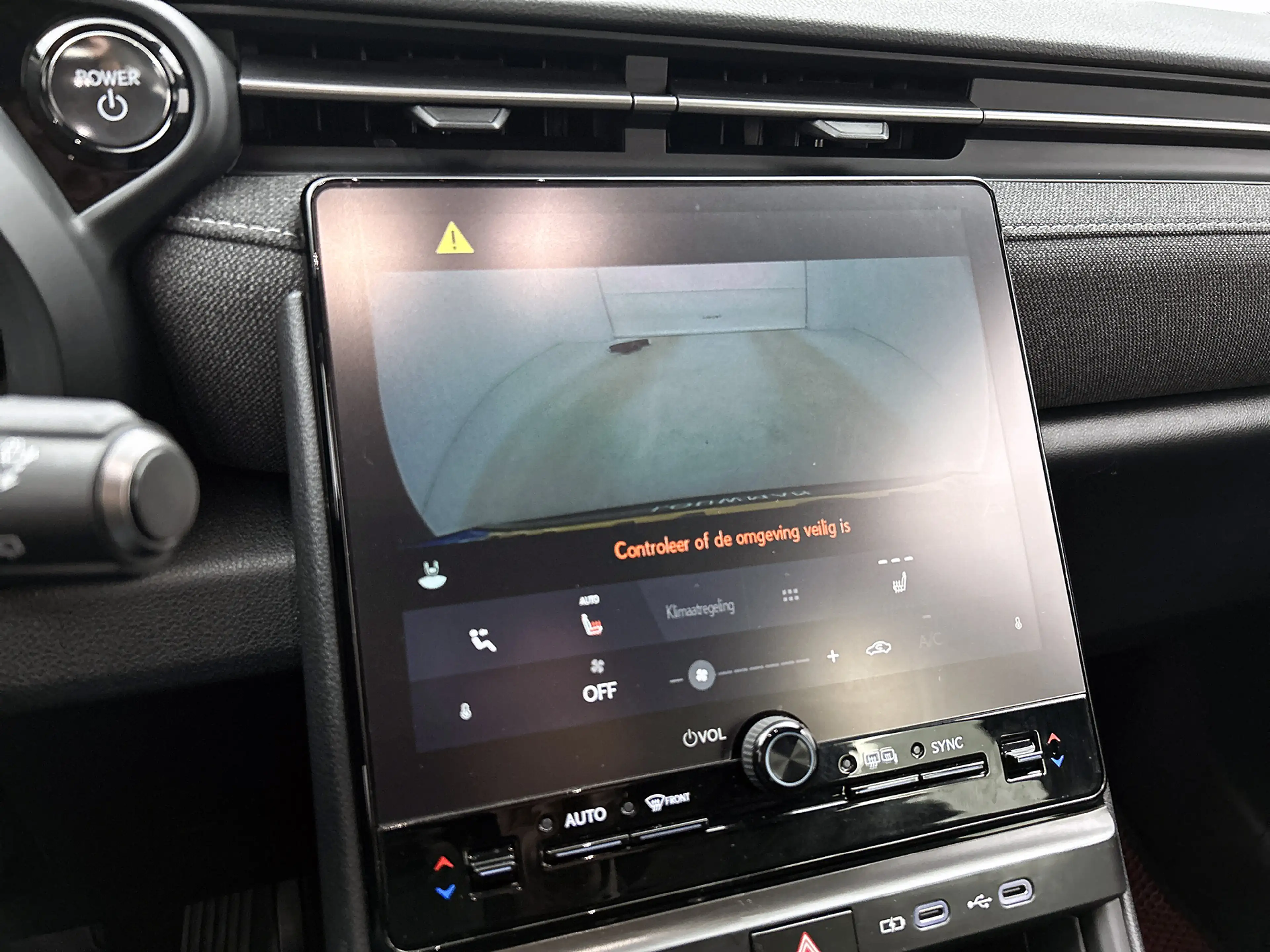 Lexus LBX Elegant 2WD — photo 8