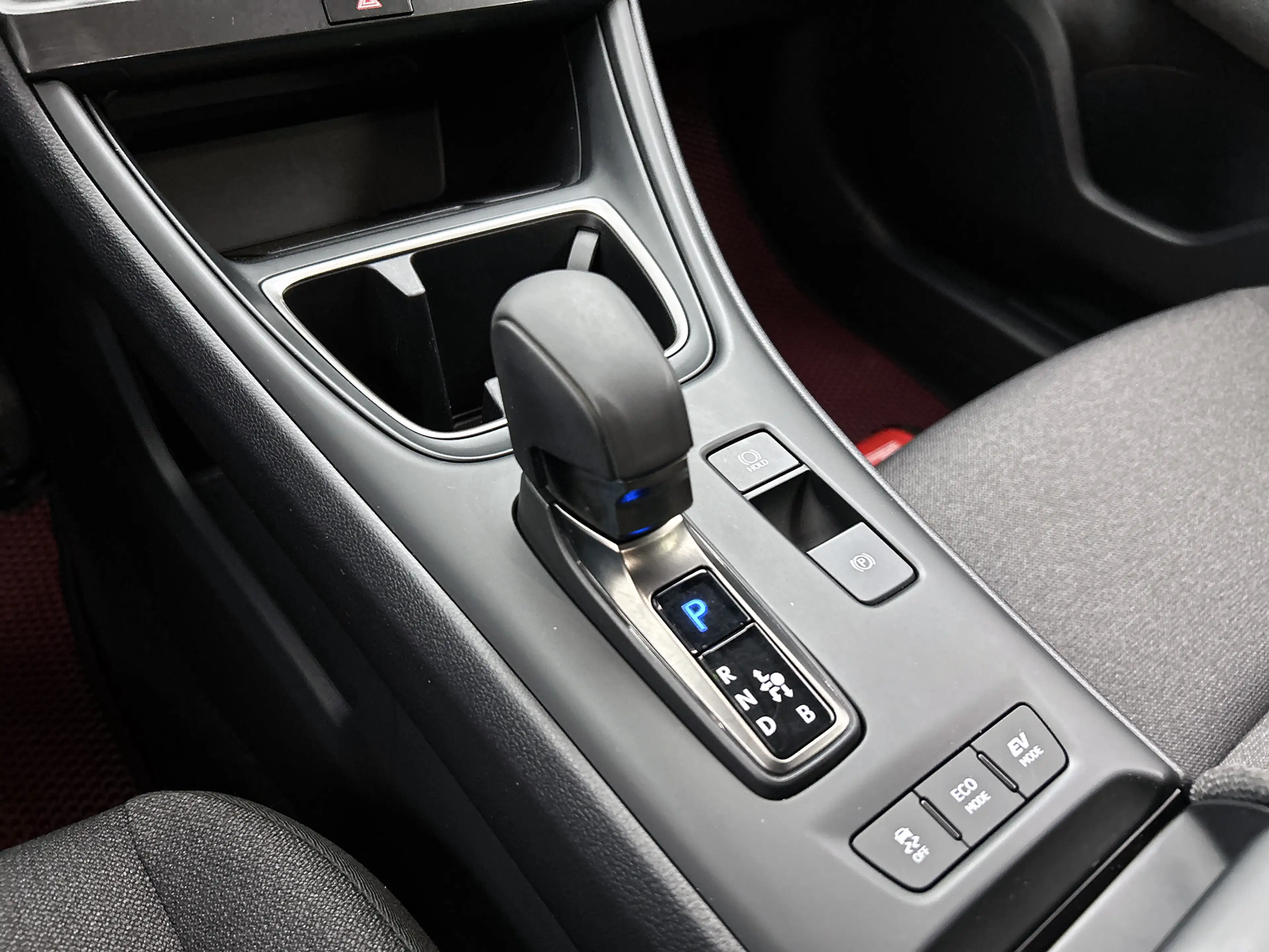 Lexus LBX Elegant 2WD — photo 11