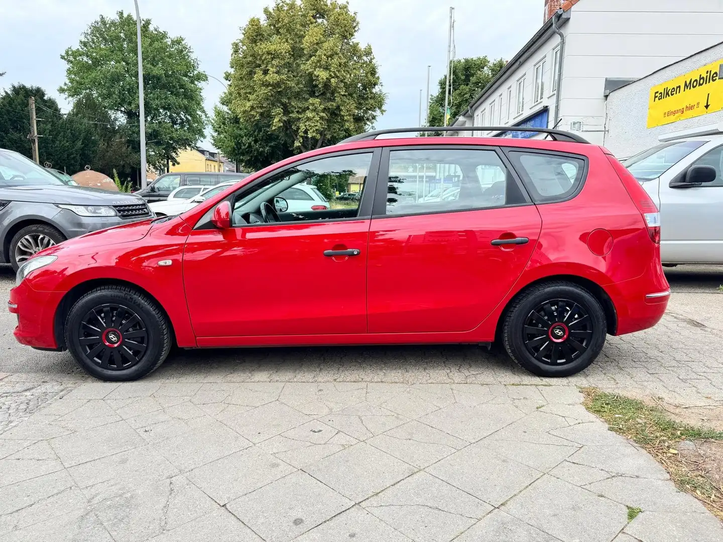 Hyundai i30 CW Edition+ + Klima + 8  fach bereift Rot - 2