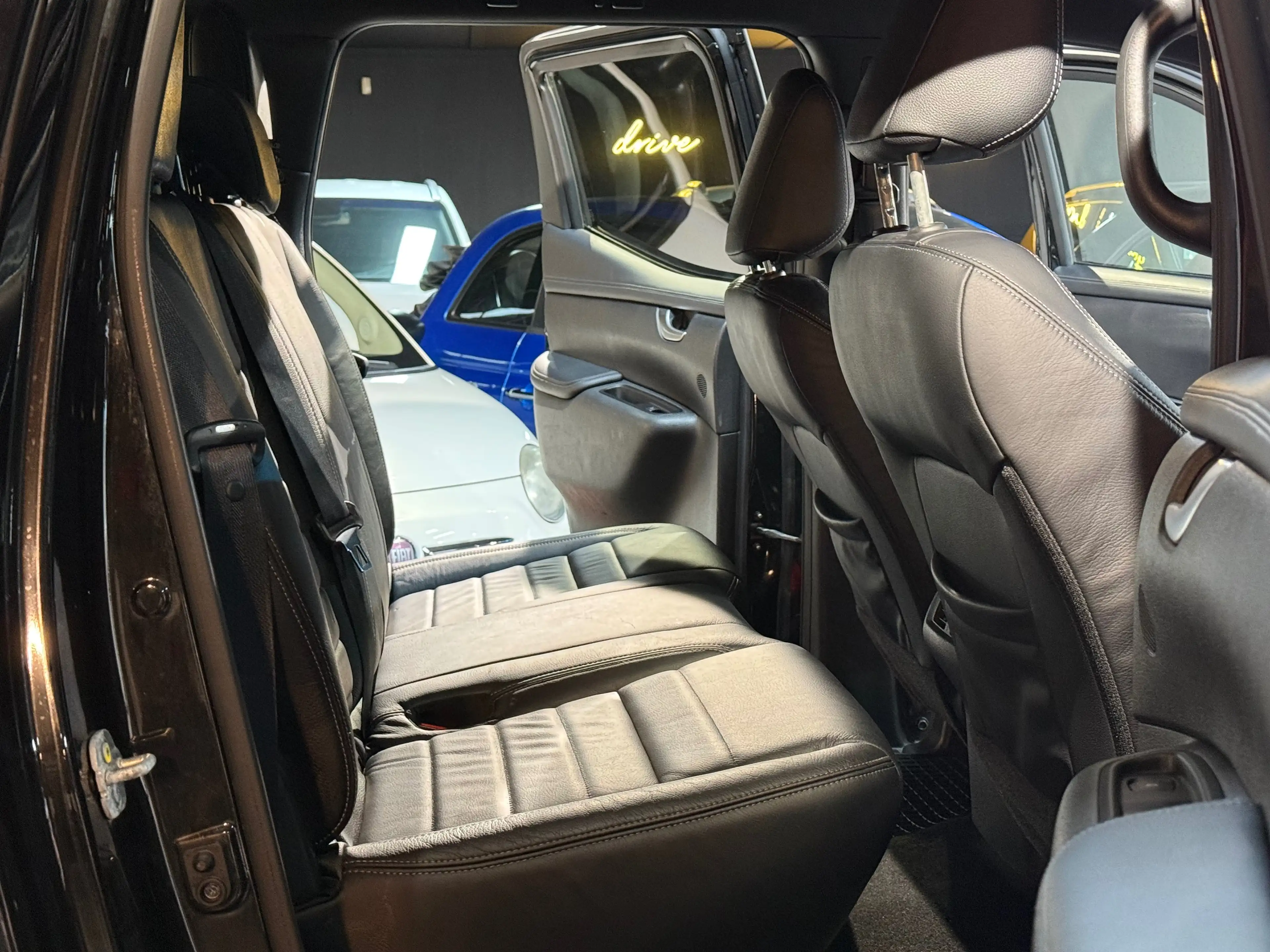Mercedes-Benz X 350 d 4Matic V6*CAMERA 360*GPS*GARANTIE 1 AN* — photo 6
