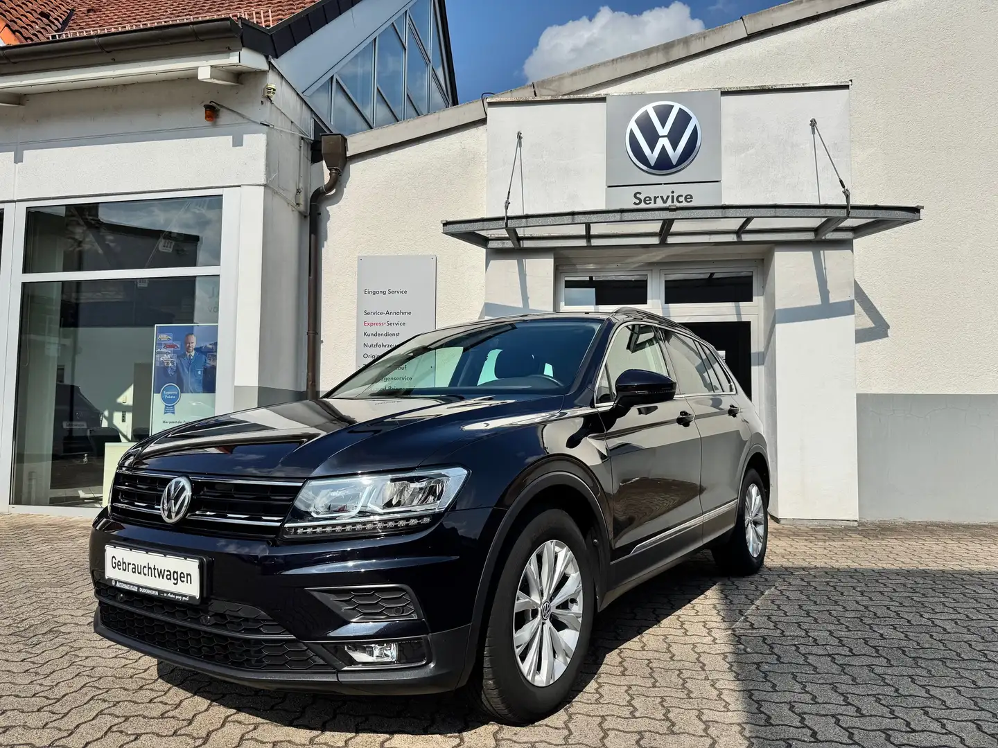 Volkswagen Tiguan 1.5 TSI Comfortline, Navi, LED, Kamera, ACC Schwarz - 1