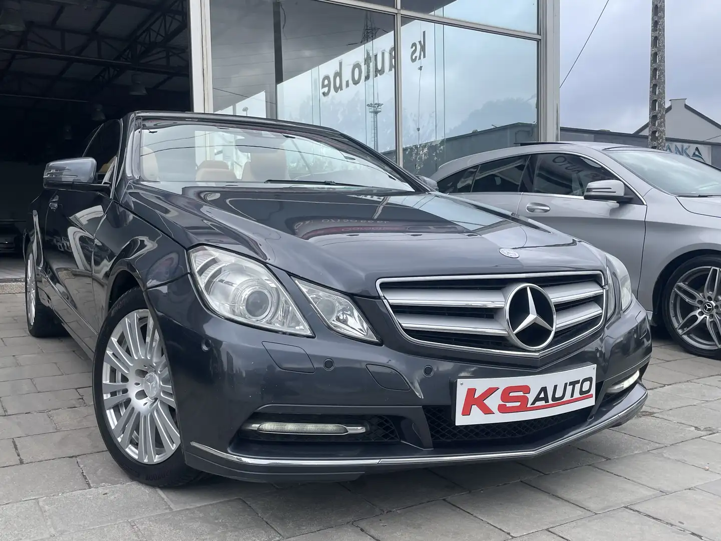 Mercedes-Benz E 220 CABRIOLET/333.503km/xenon/cuir/navi/camera/euro 5 Bleu - 2