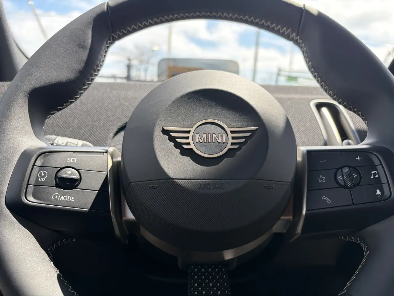 MINI Countryman снимка MINI Countryman