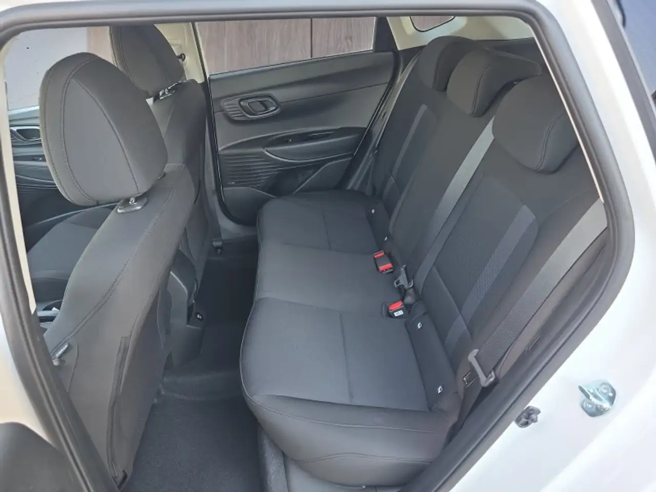 Hyundai i20 1.0 T-GDI 7DCT 17*Alu/LED/Navi/Keyless/ACC/Sounds., миниатюра 26