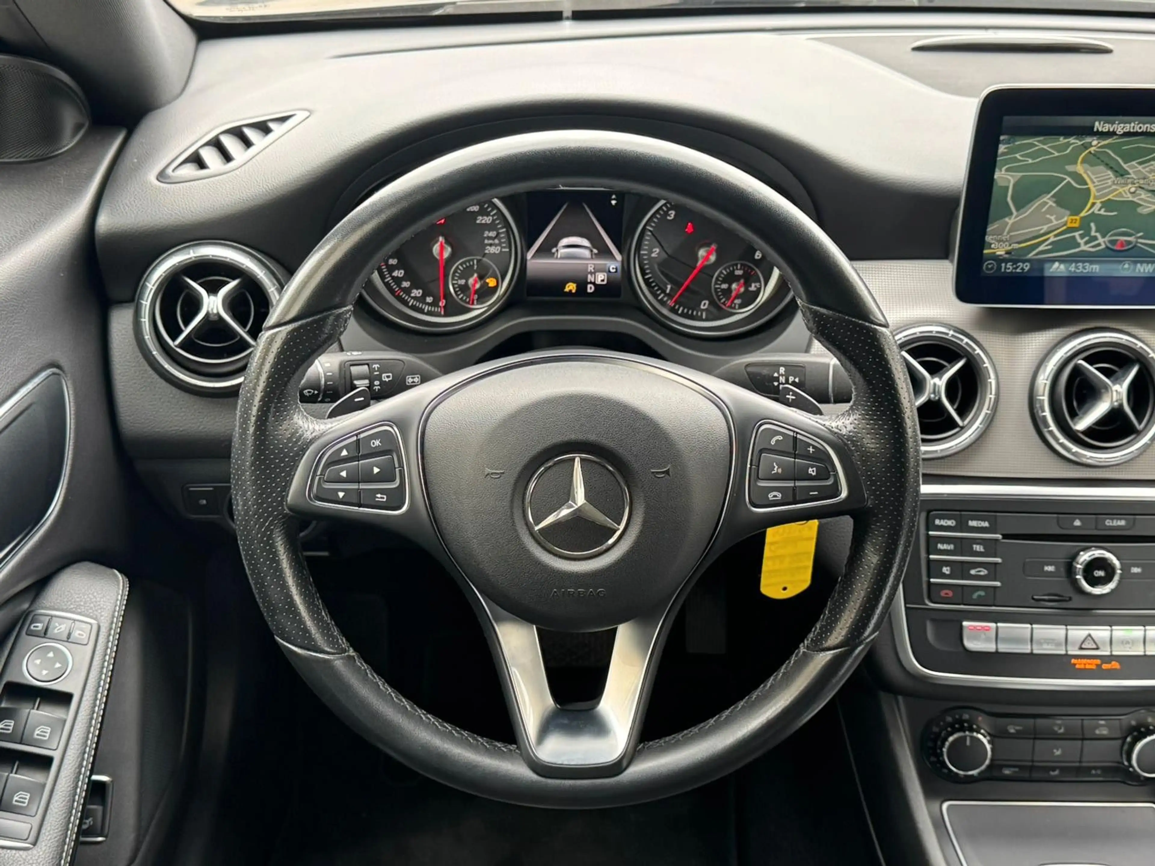 Mercedes-Benz CLA 220 CLA220 SB Urban 7G 18" LED KAMERA AMBIENTE NIGHT — photo 15