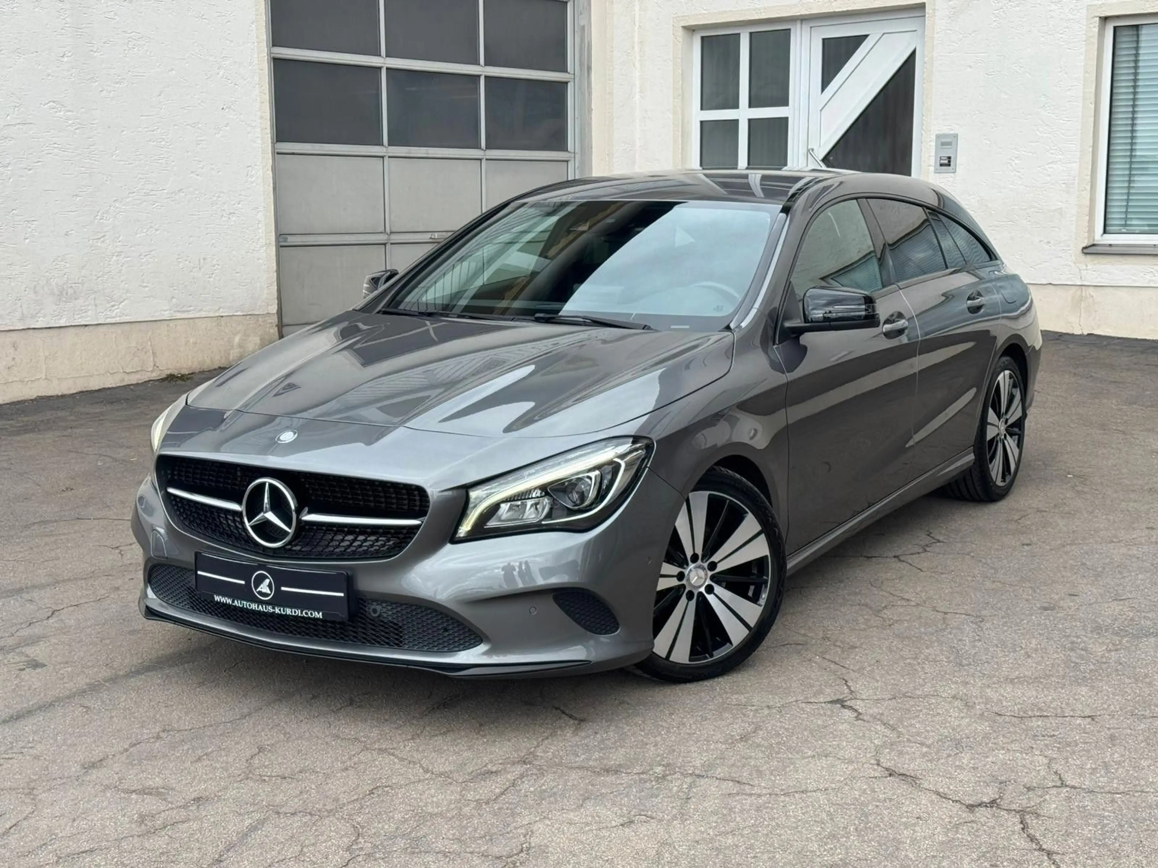 Mercedes-Benz CLA 220 CLA220 SB Urban 7G 18" LED KAMERA AMBIENTE NIGHT