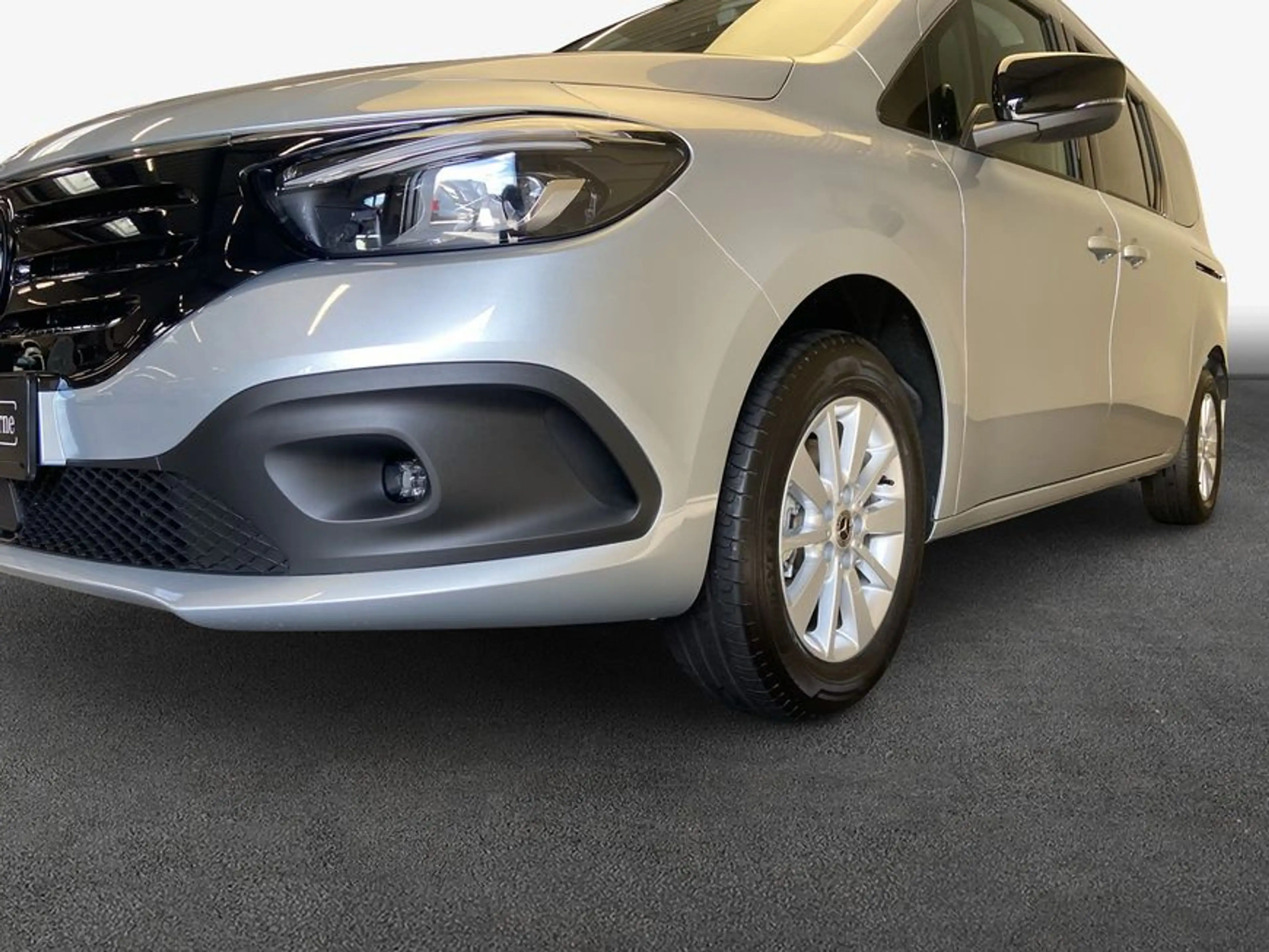 Mercedes-Benz EQT EQT — photo 7