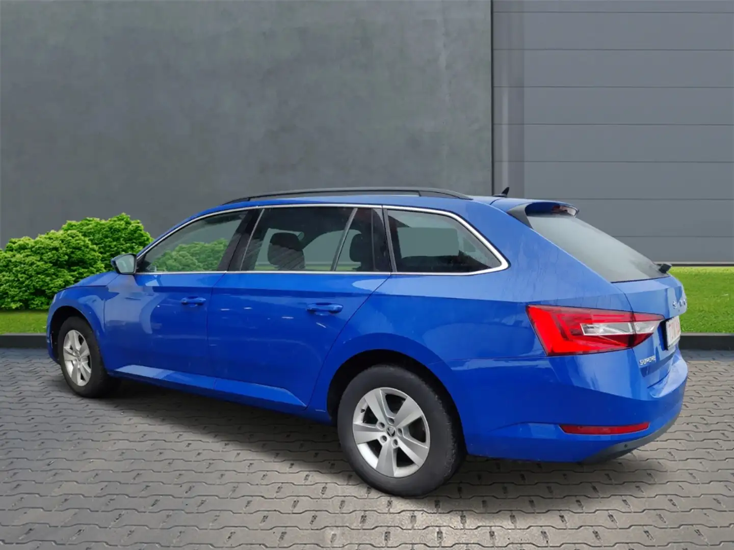 Skoda Superb Combi Ambition 4x4 2.0 TDI+AHK+Navi+Alufelgen+Sitz Blau - 2
