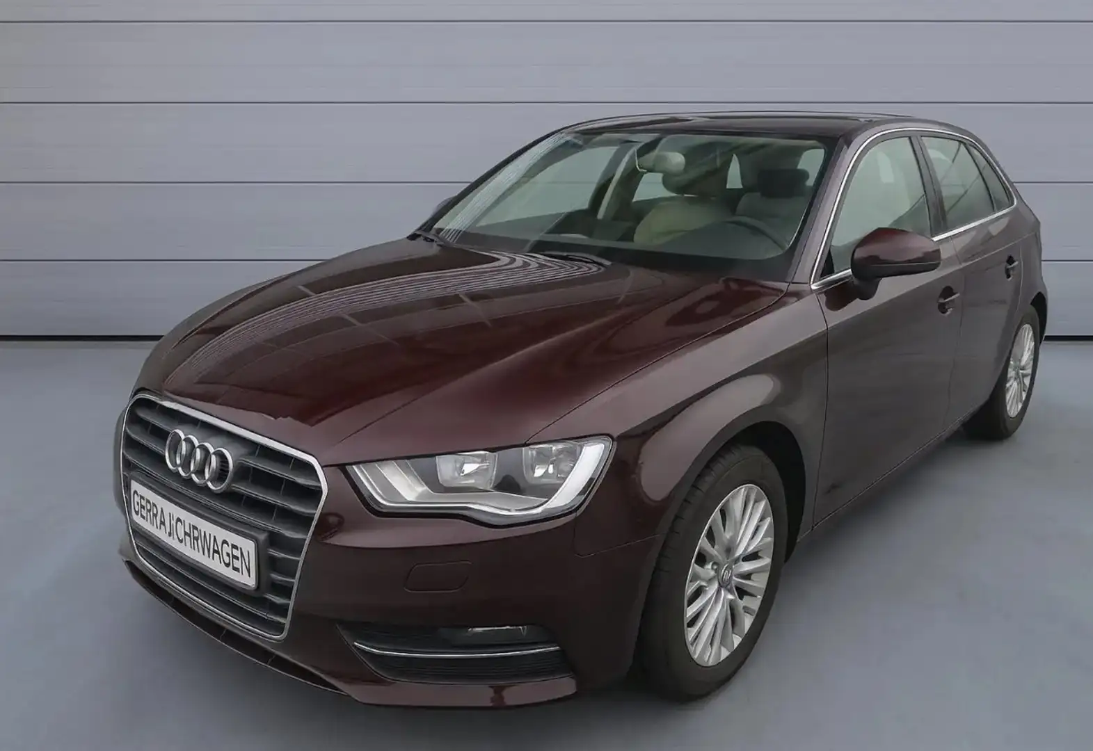 Audi A3 ambiente Alufelgen Sitzheizung Berganfahr S-Tronic Червоний - 1