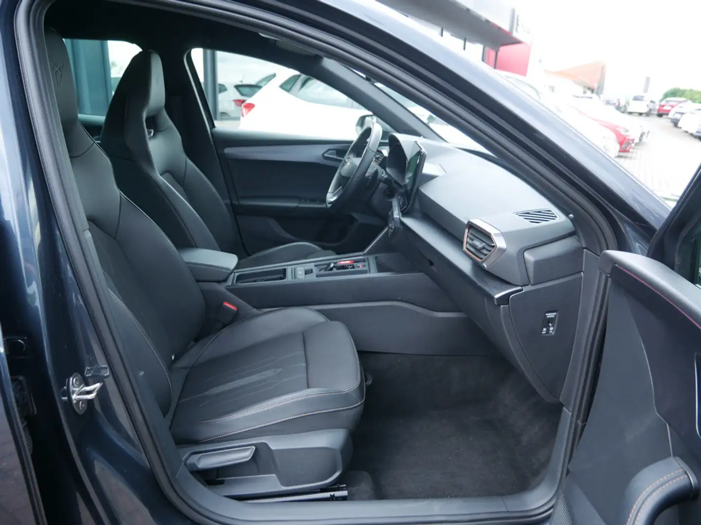 CUPRA Leon Sportstourer VZ 2.0 TSI SHZ NAVI ACC LED Gris - 2