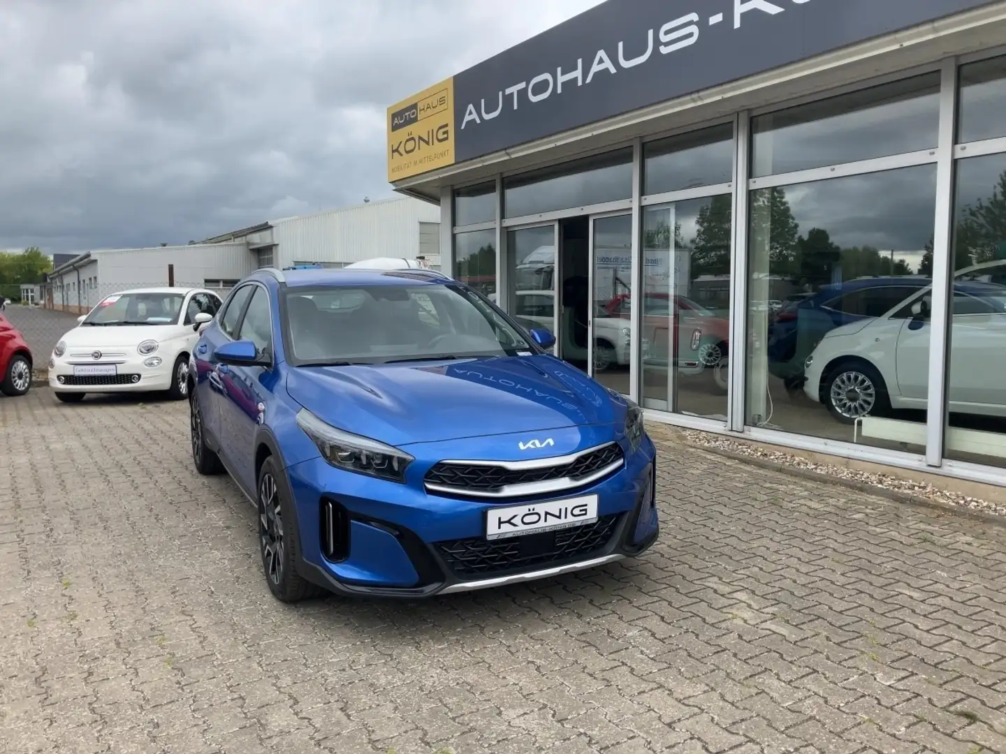Kia XCeed 1.5 T-GDI Vision Automatik Blau - 1