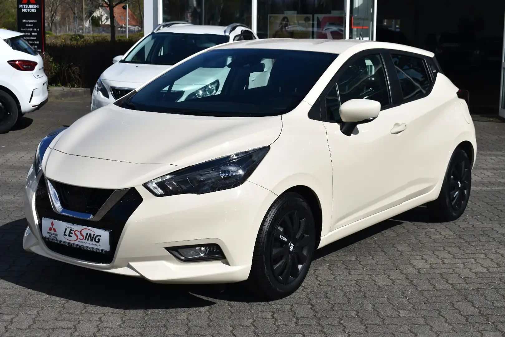 Nissan Micra 1.0 N-Way Beige - 1