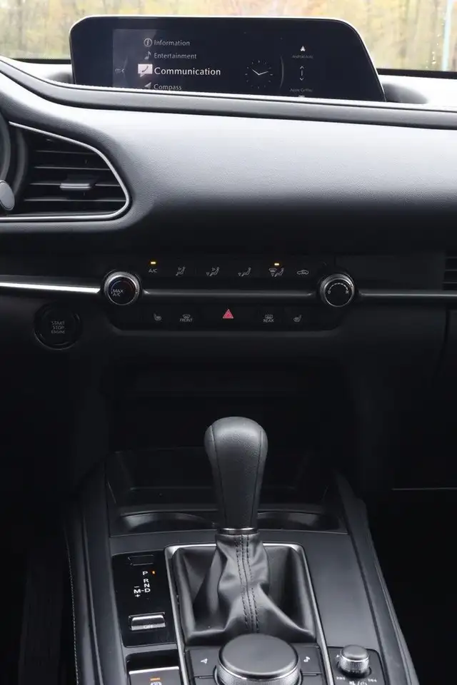 Mazda CX-30 снимка Mazda CX-30