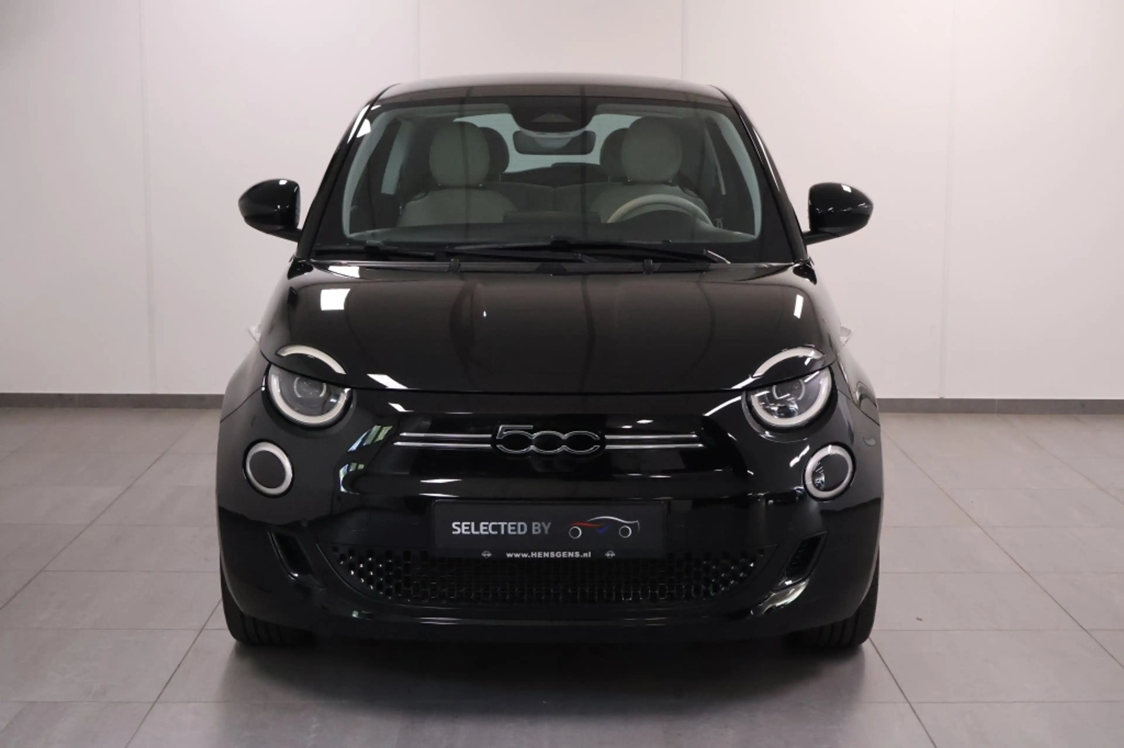 Fiat 500e 3+1 La Prima 42 kWh — photo 2