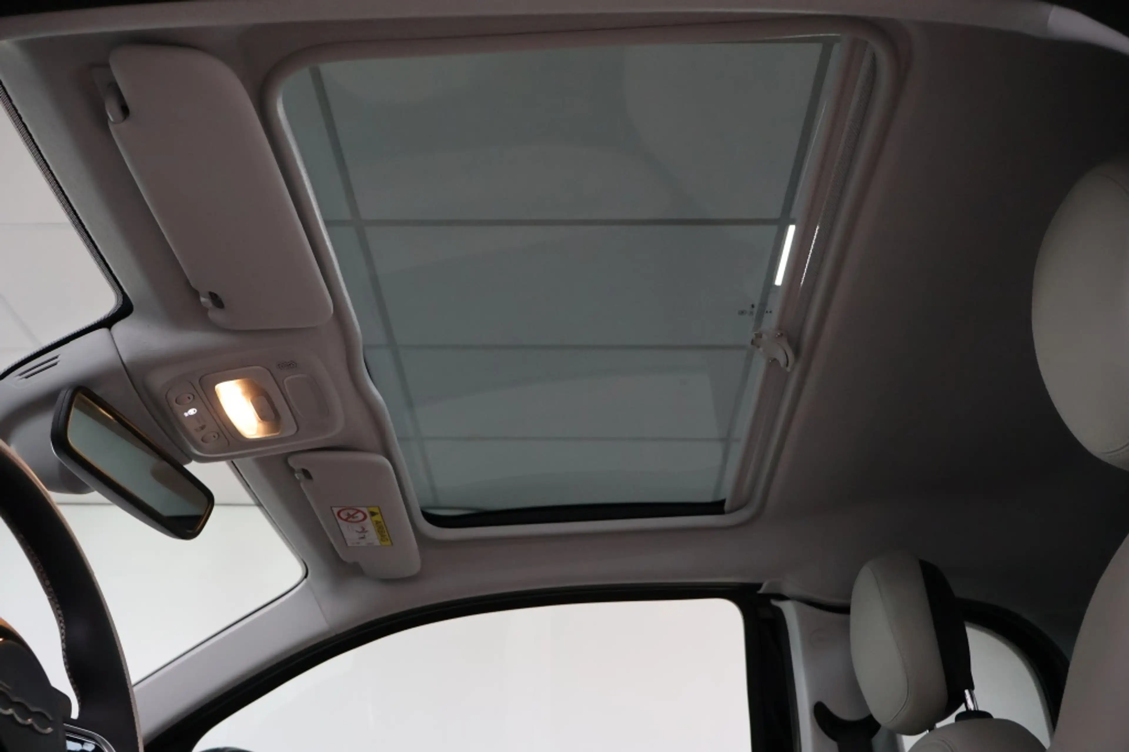 Fiat 500e 3+1 La Prima 42 kWh — photo 10