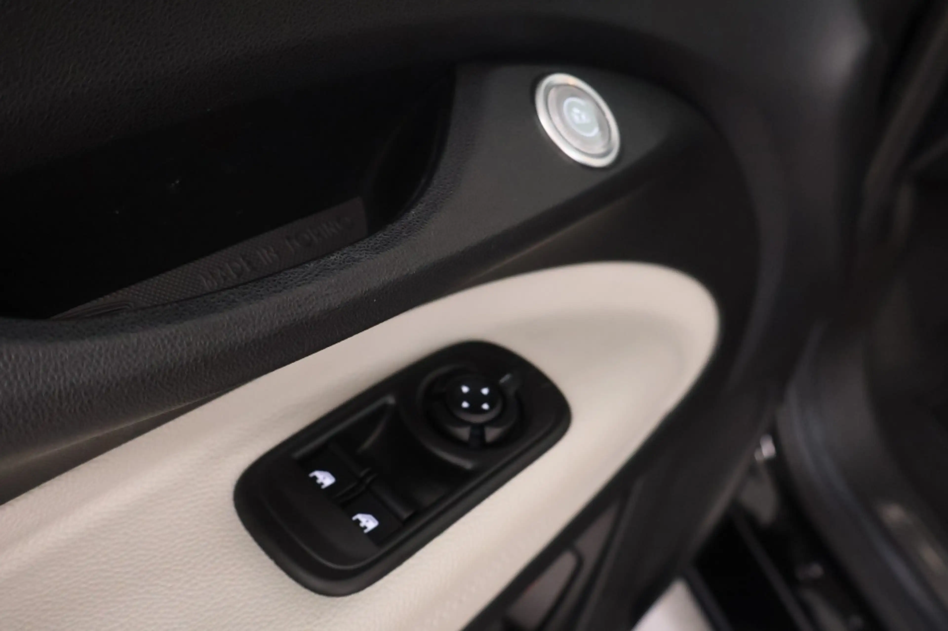 Fiat 500e 3+1 La Prima 42 kWh — photo 8